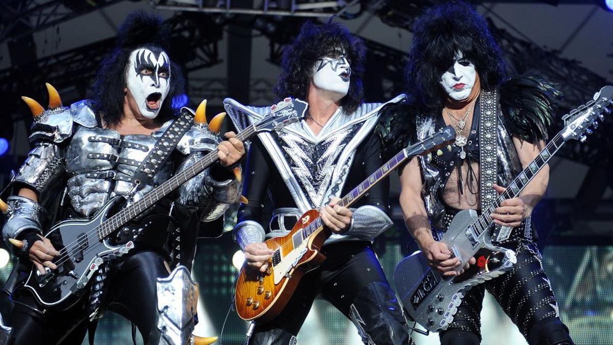 Kiss delivers solid night of hard rock 'n' roll