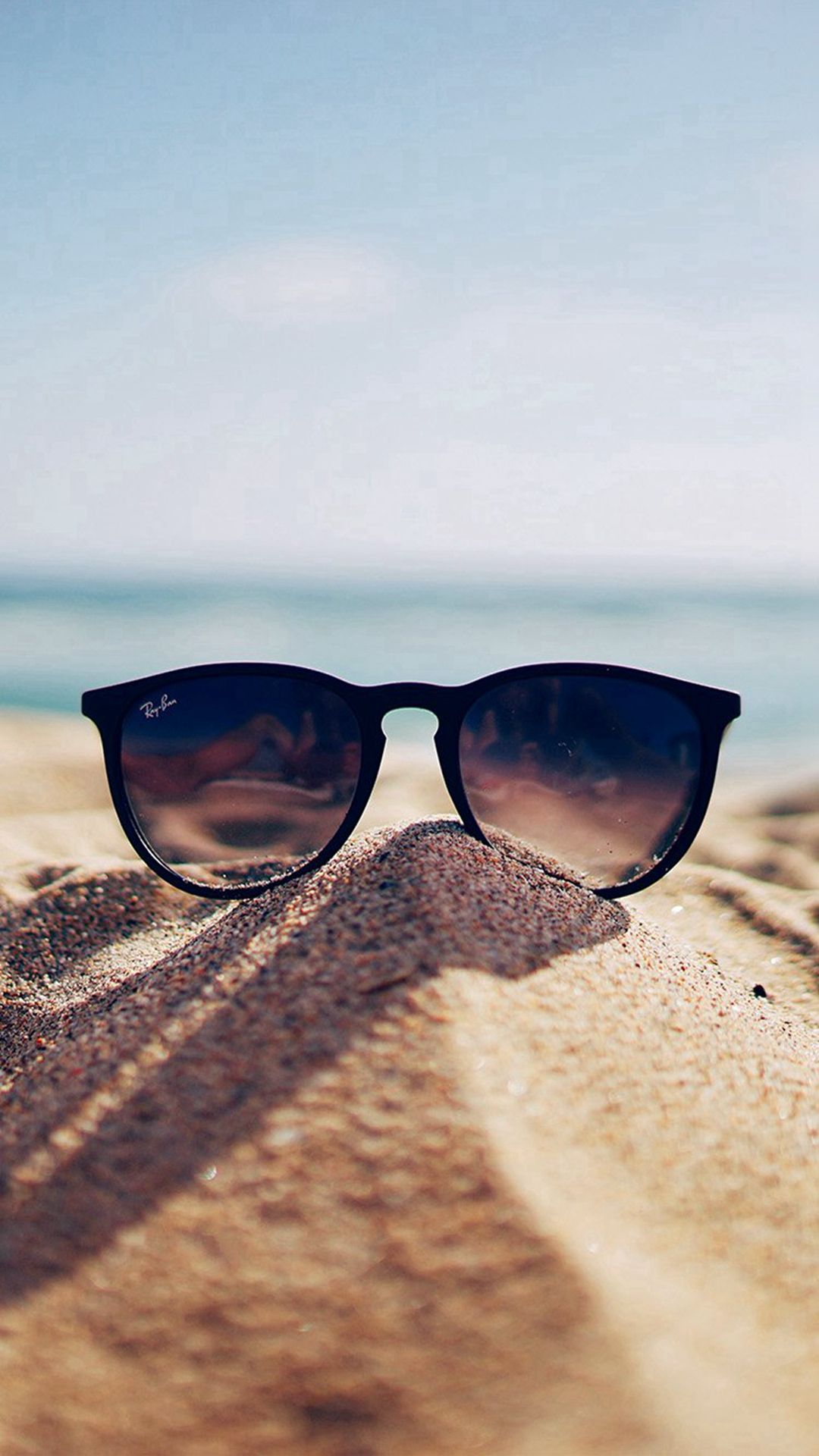 Nature Glass Sun Rayban Bokeh Vacation Sea Summer #iPhone #wallpaper. Wallpaper iphone summer, Summer wallpaper, Beach photography poses