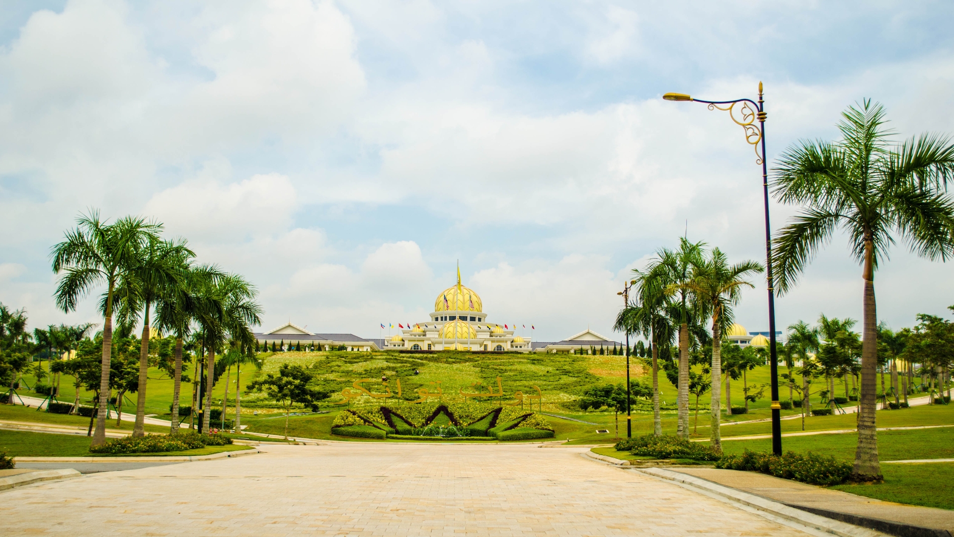 Istana Negara, Jakarta HD Wallpaper