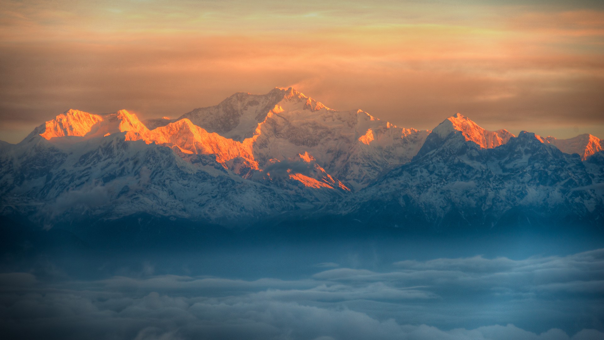 View of Kangchenjunga peak from Tiger Hill, Darjeeling, West Bengal, India. Windows 10 Spotlight Image