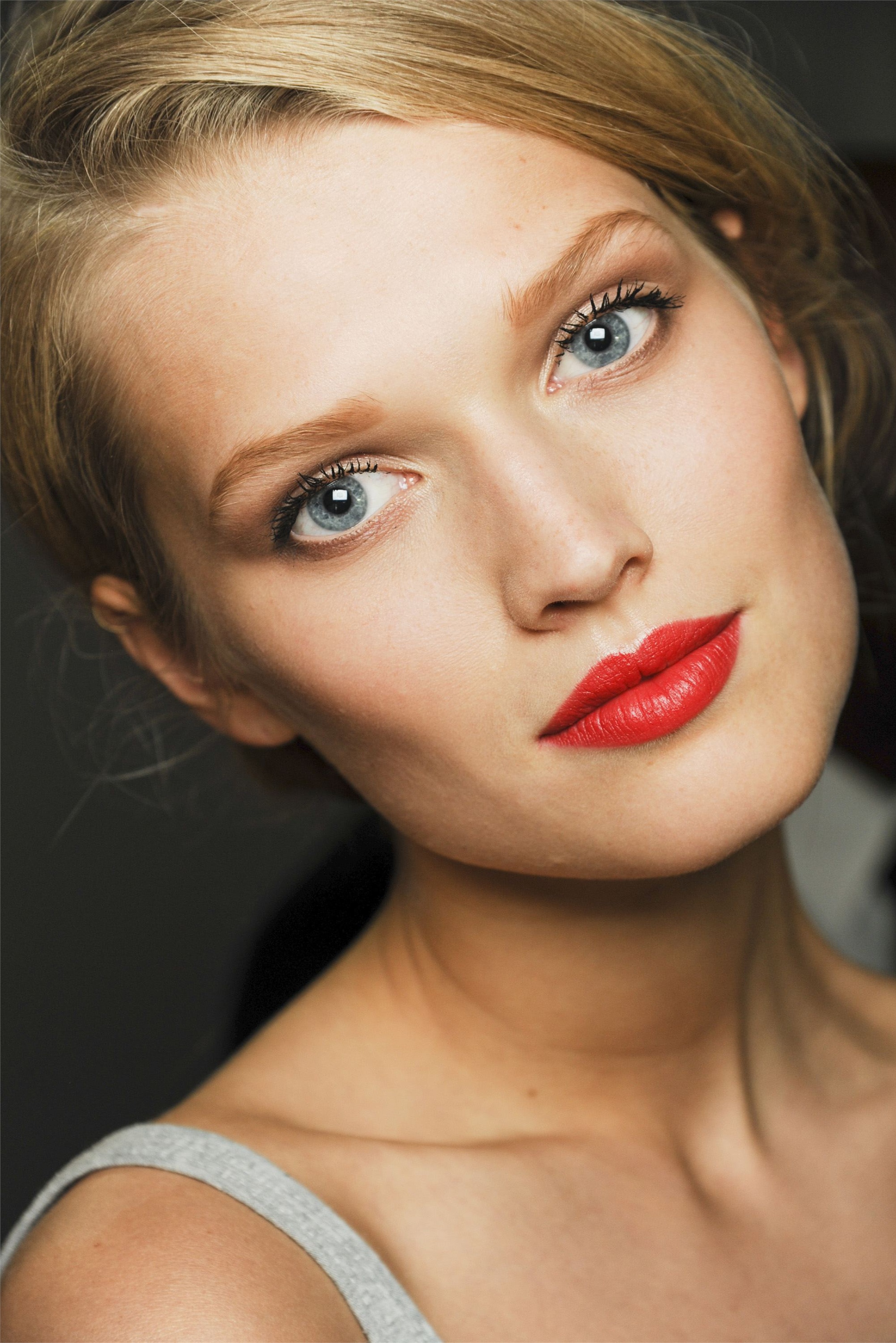 Most viewed Toni Garrn wallpaperK Wallpaper