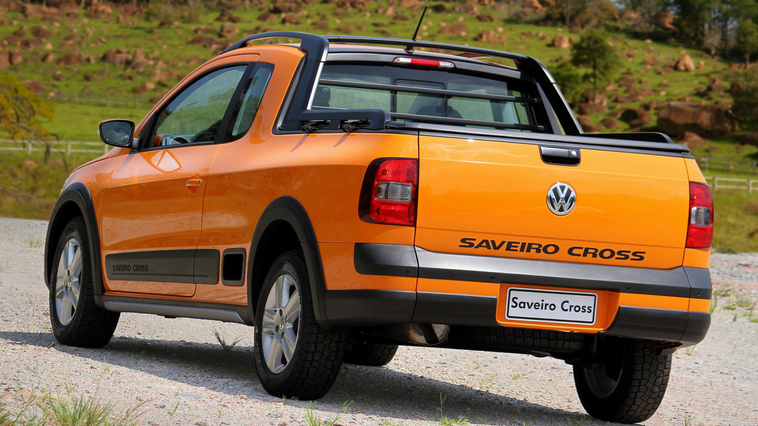 2014 Volkswagen Saveiro Cross Is a Funky Brazilian Pickup [Video