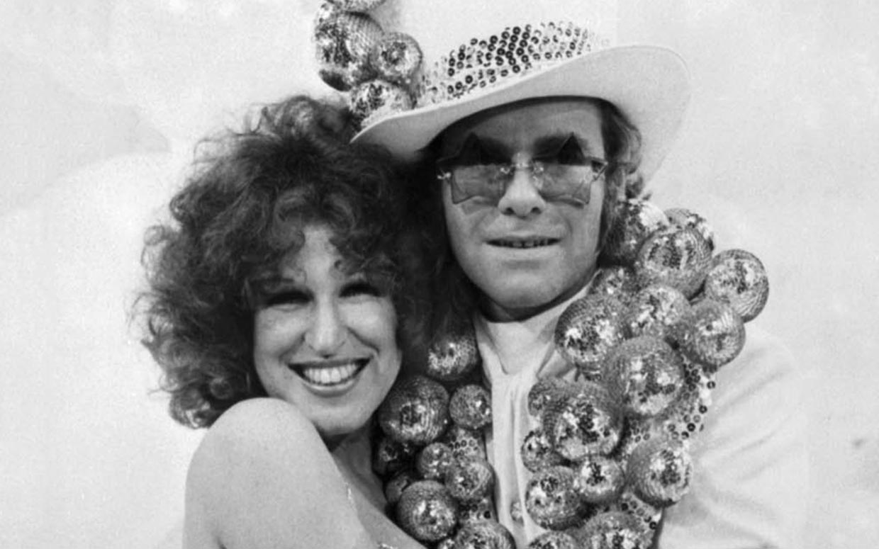 Always Divine! Check Out These 31 Rare Photo of Bette Midlerrs