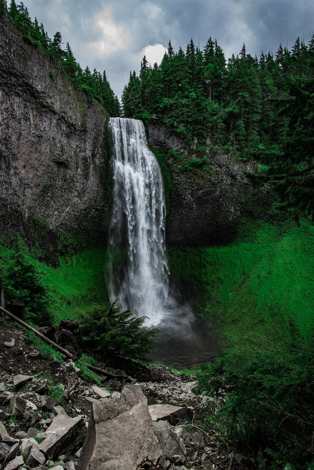 Waterfall Wallpaper: Free HD Download [HQ]