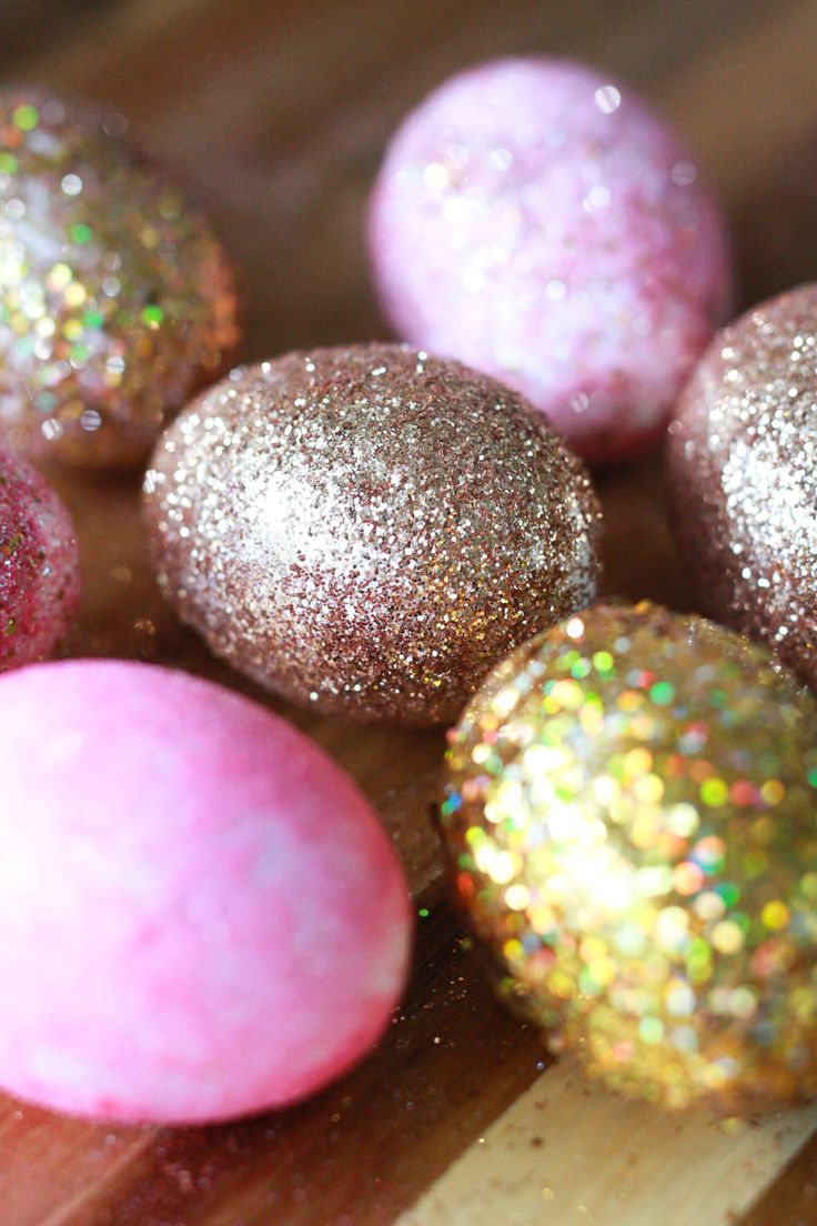 Glitter Easter Eggs Cafe. Easter eggs, Easter, Glitter diy