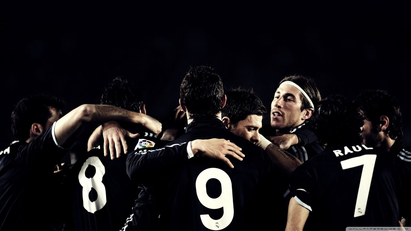 Real Madrid iPhone Wallpaper × Image Real Madrid. Real madrid team, Real madrid, Real madrid players