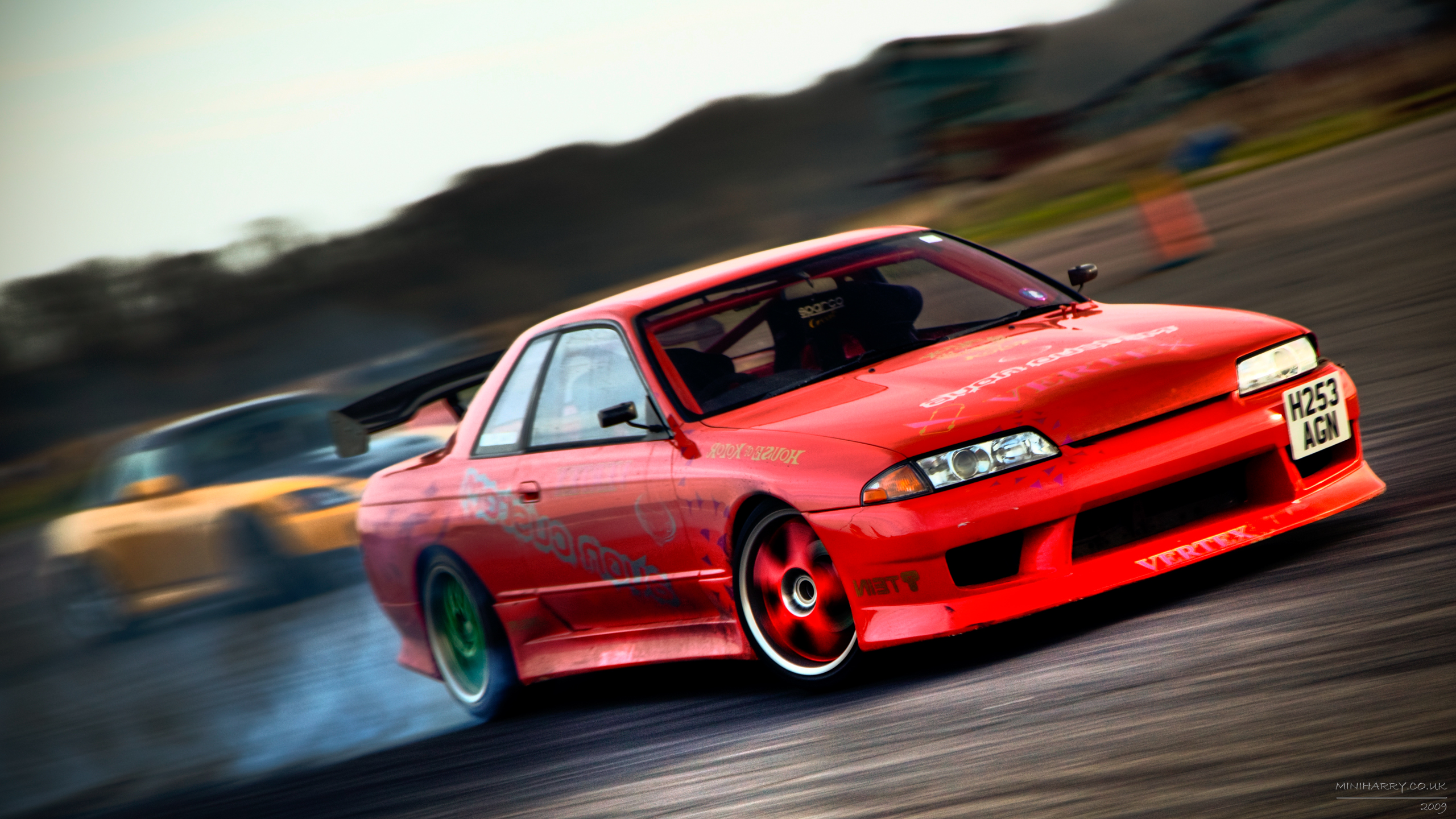 Nissan Skyline r32 ночью