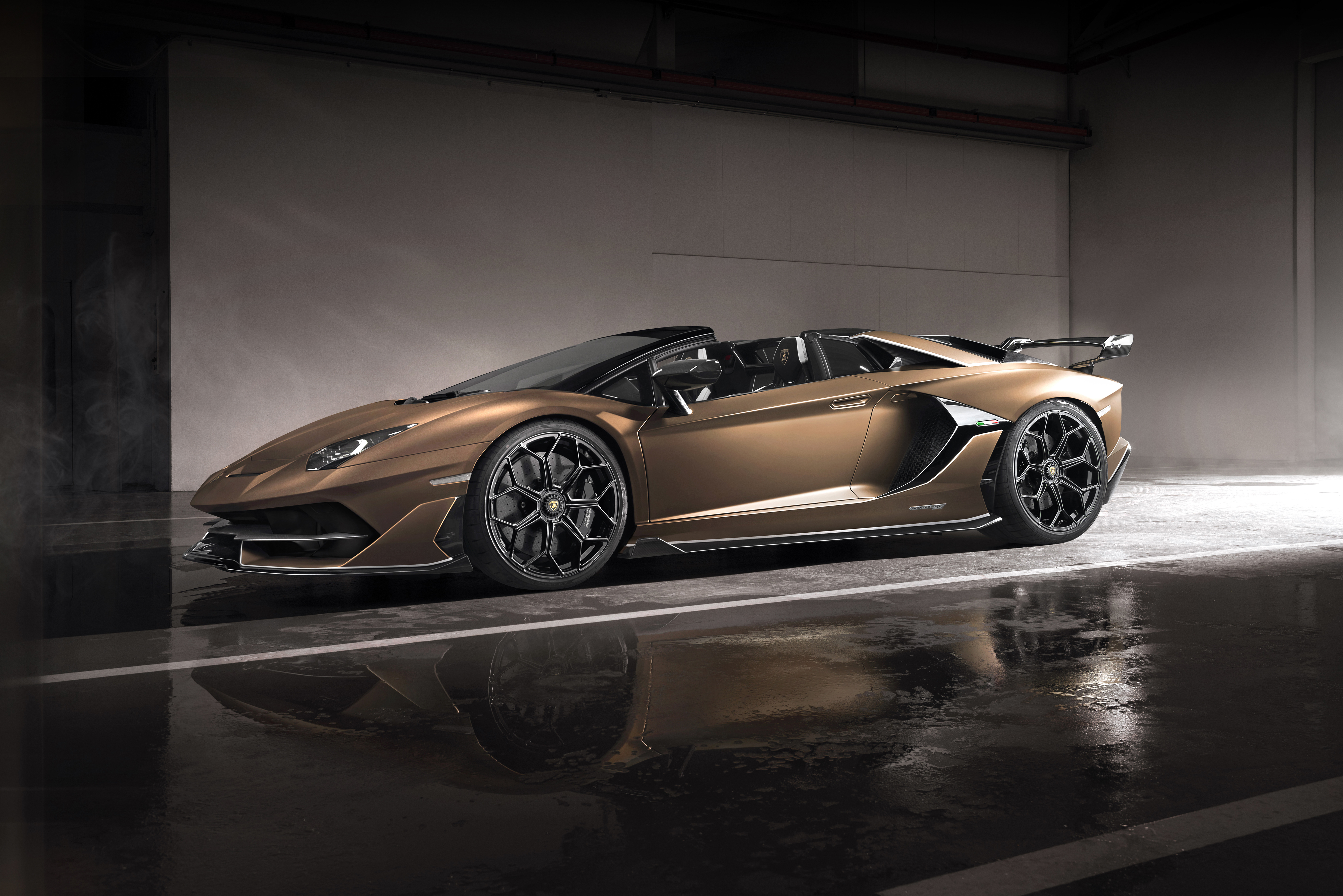 Lamborghini Aventador SVJ 4k Ultra HD Wallpaper