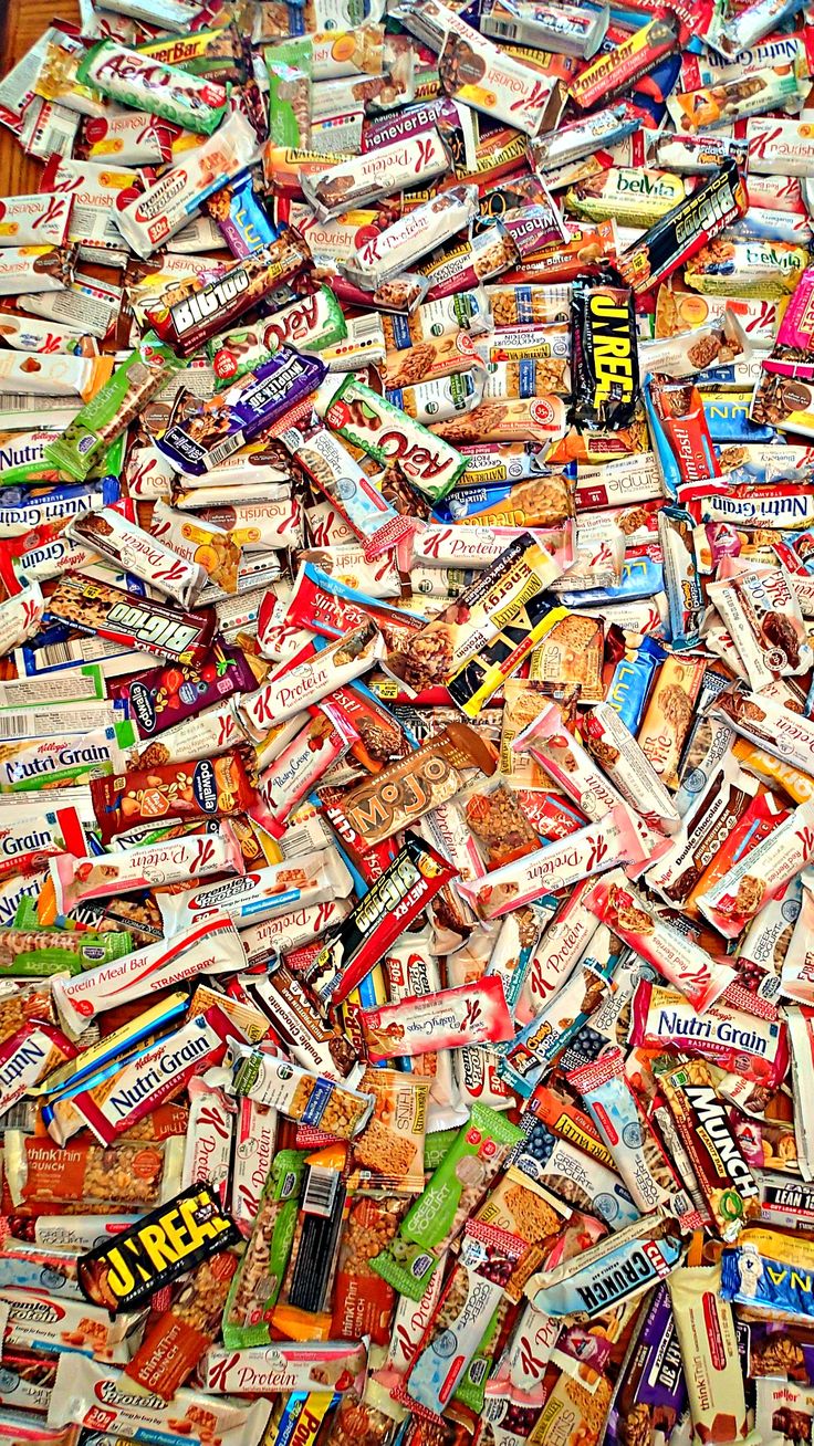 Snack Bars & Goodies, $40 Dollars: Beauty of Iowa Taralynn. Food & Lifestyle Blog. Food wallpaper, Sleepover food, Candy picture