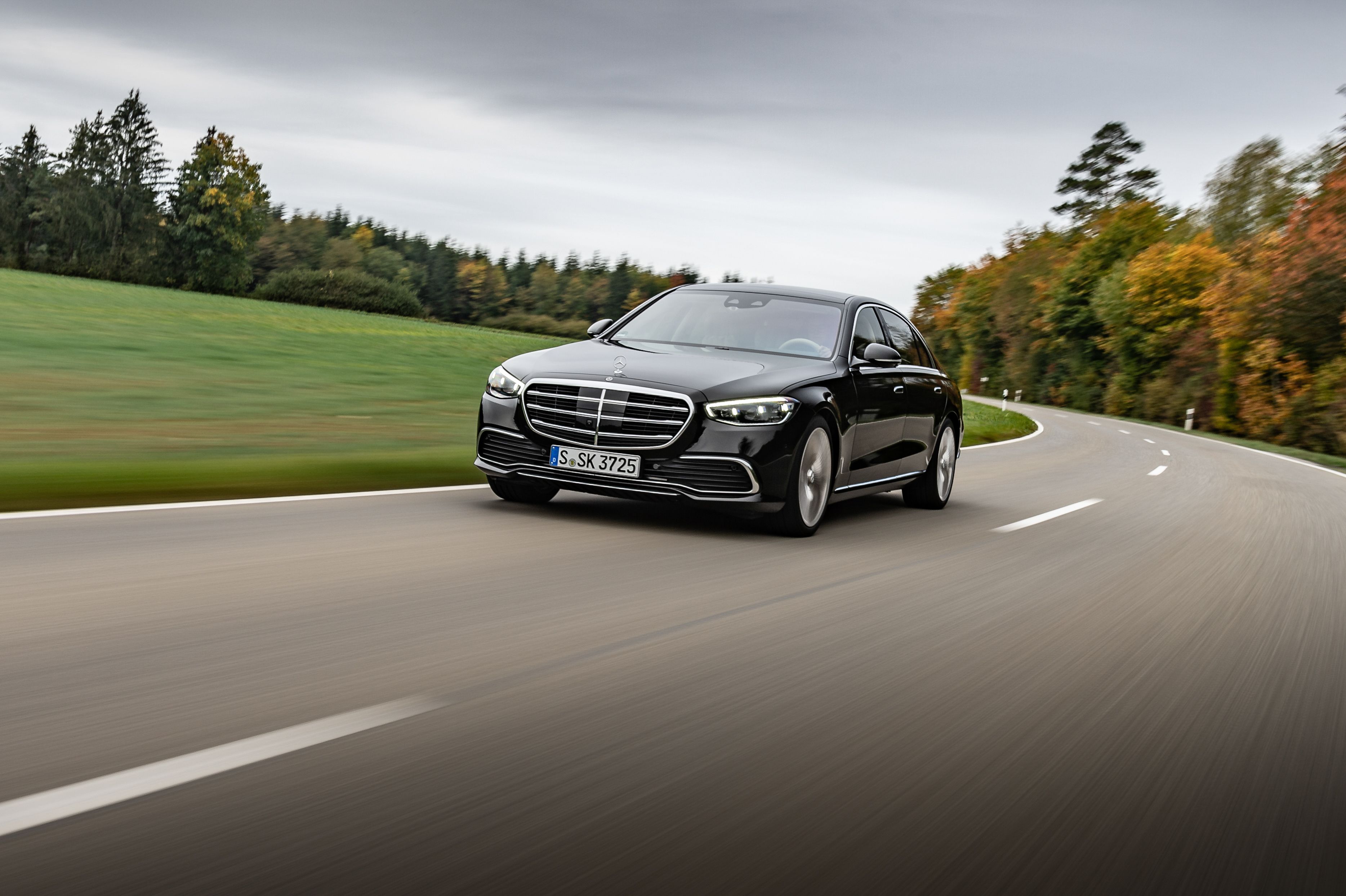 Mercedes Benz S Class Advances The High Tech Luxury Sedan