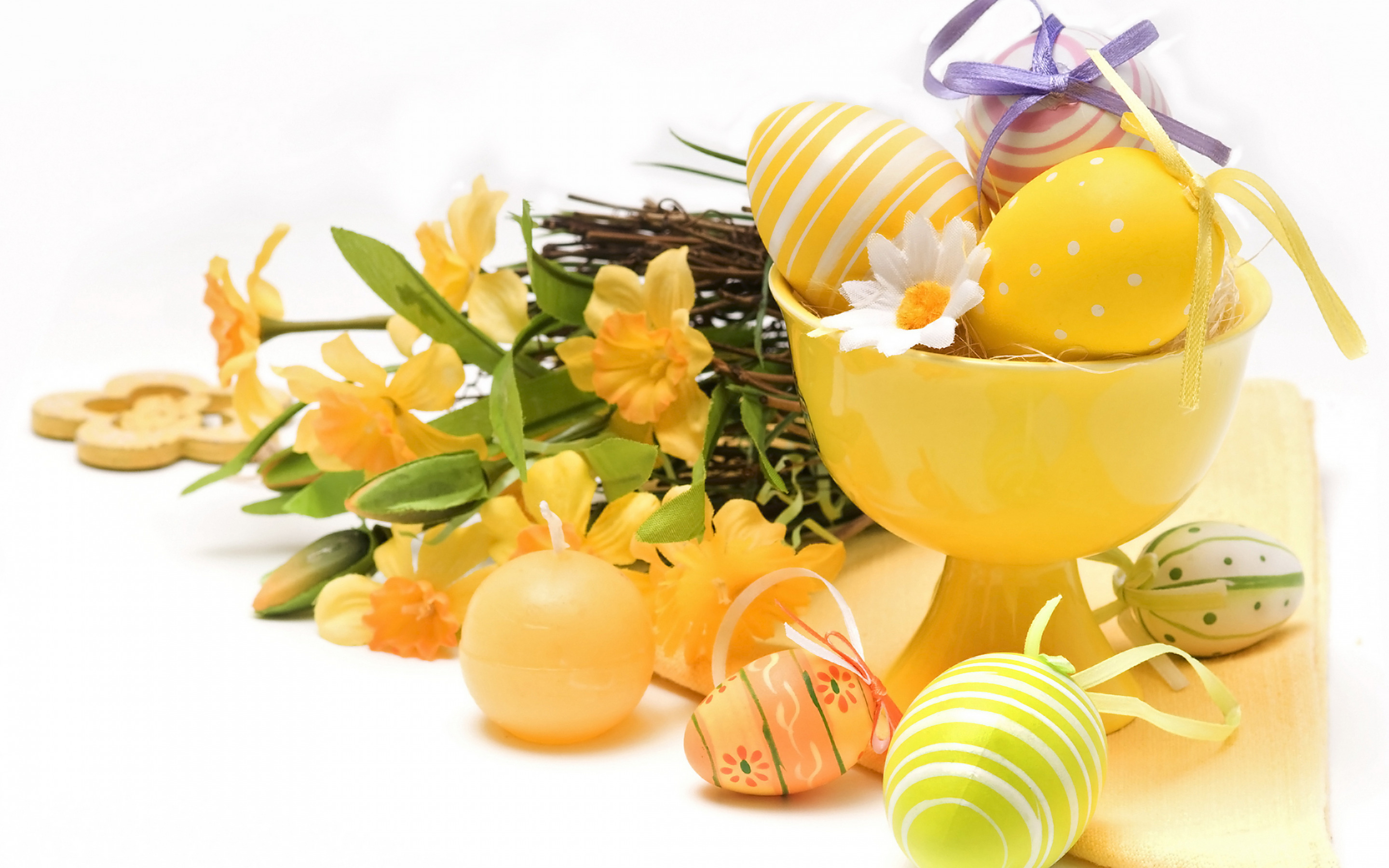 Download wallpaper Yellow Easter eggs, white background, spring, Easter, yellow flowers, Easter background for desktop with resolution 2880x1800. High Quality HD picture wallpaper