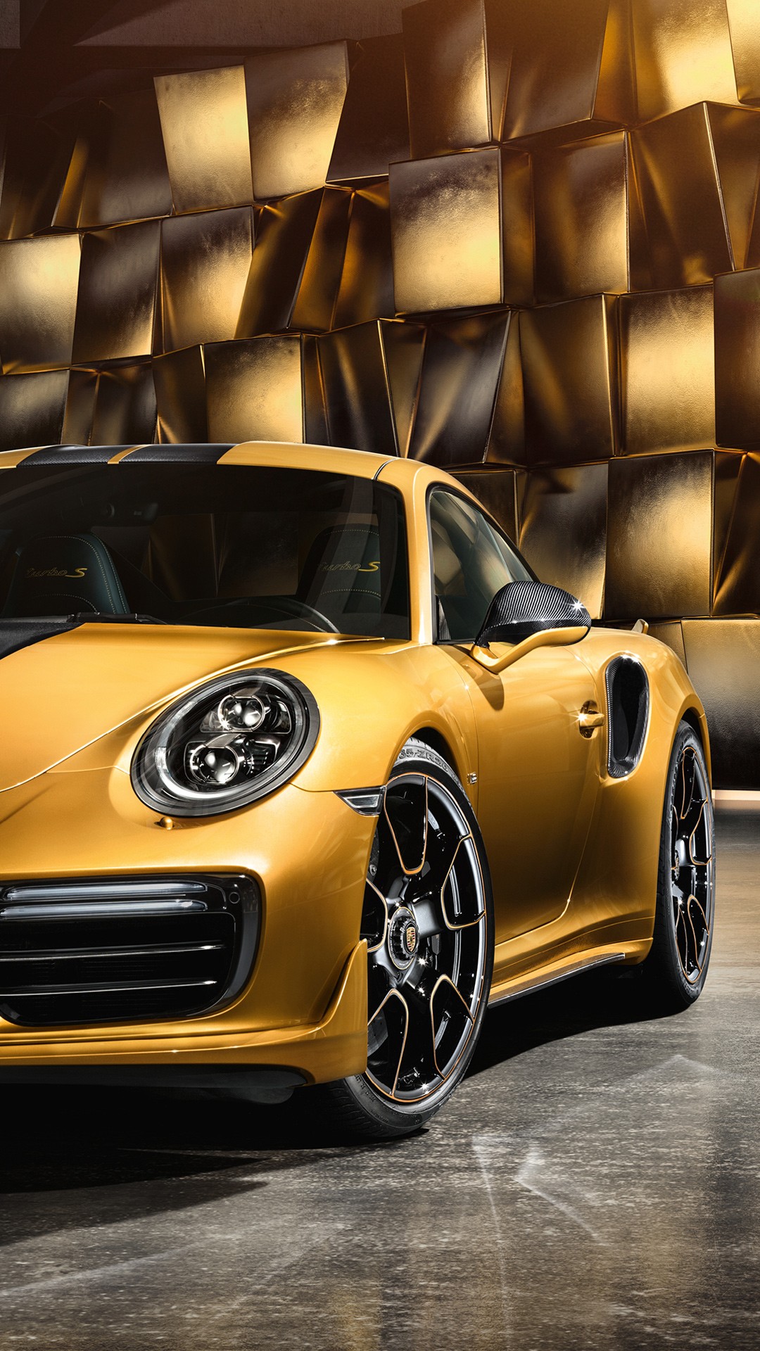 Gold Porsche 911 Turbo