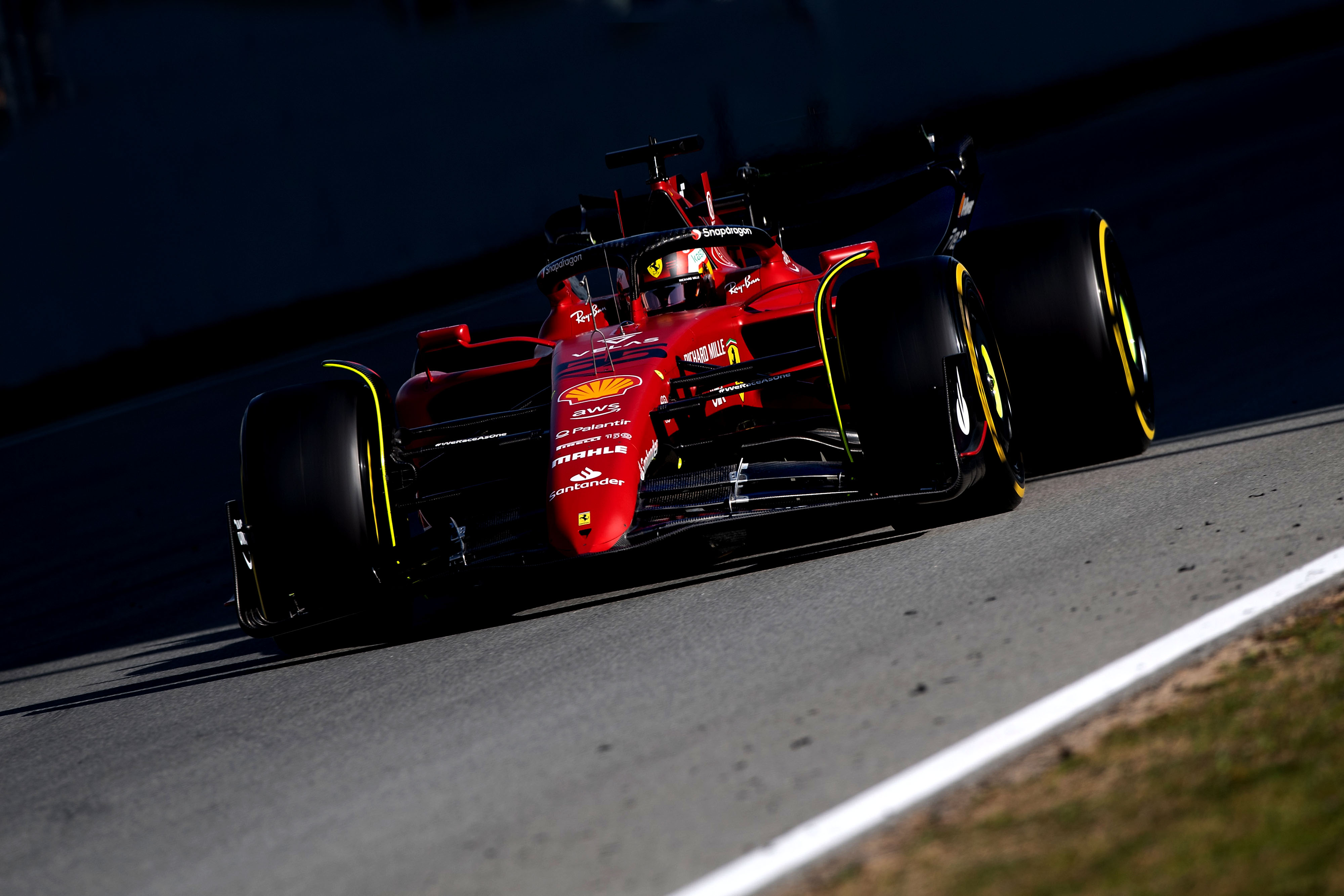 Carlos Sainz gives verdict on new Pirelli tyres for 2022 F1 season