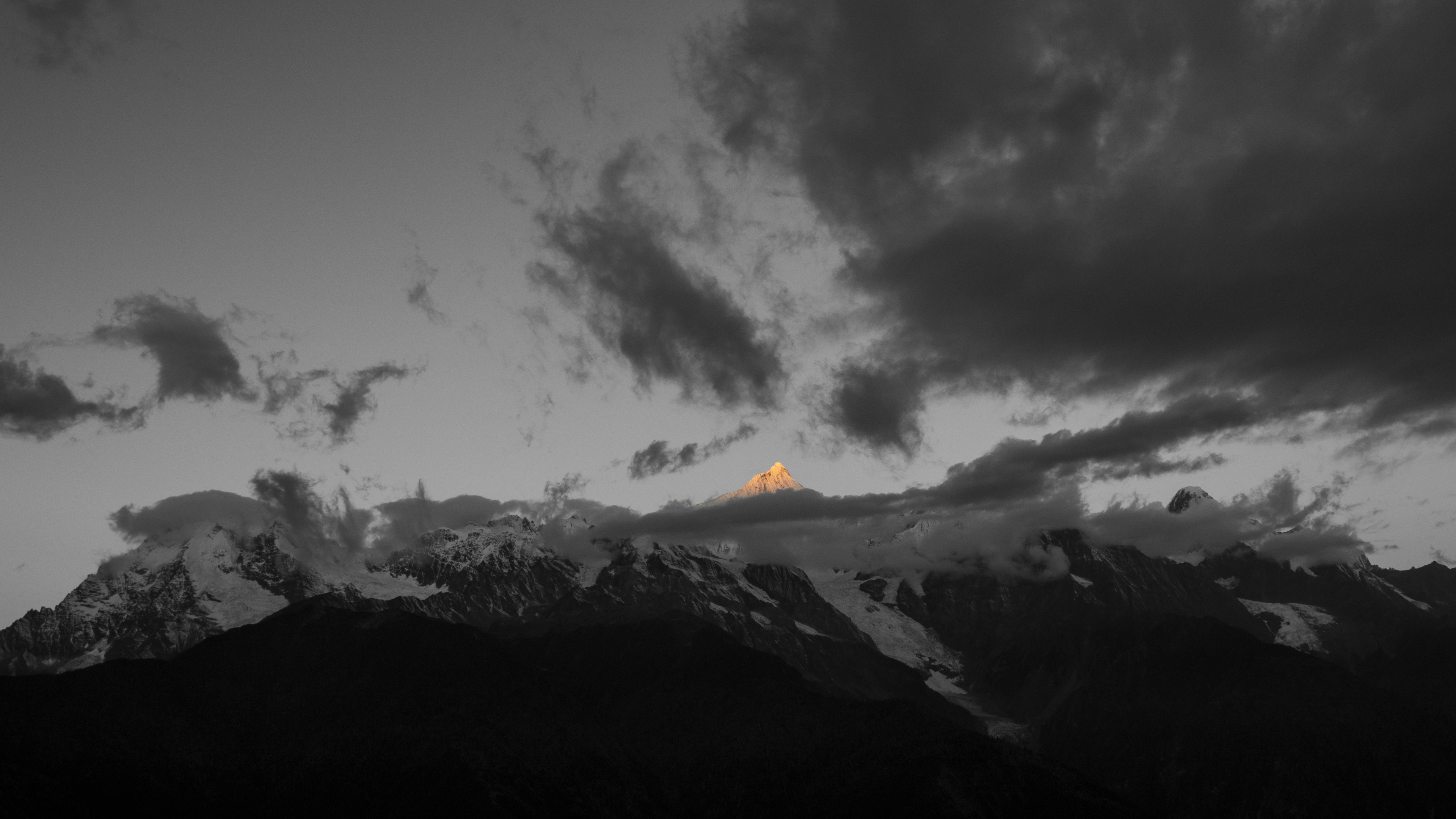 Desktop Wallpaper Mountains Monochrome, HD Image, Picture, Background, Emukqa