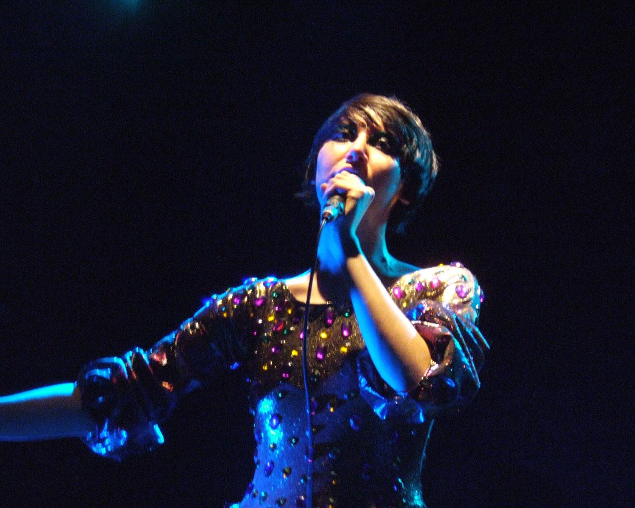 Best band Yeah Yeahs 1280x1024 Wallpaper