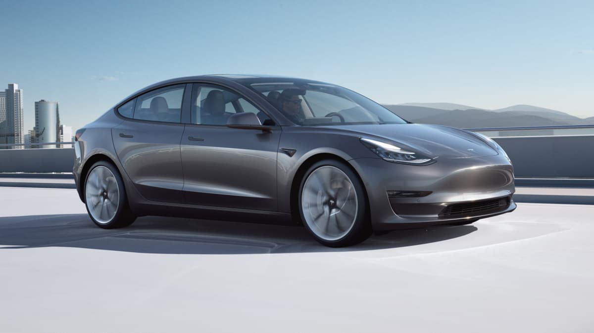 2022 Tesla Model 3 price and specs