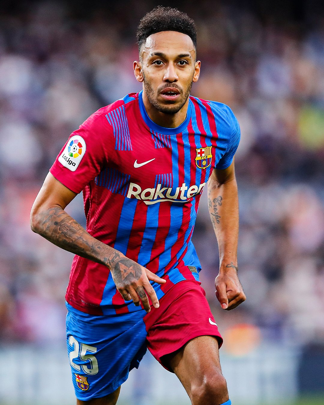 Pulse Nigeria Emerick Aubameyang Looks Good In Barcelona Jersey