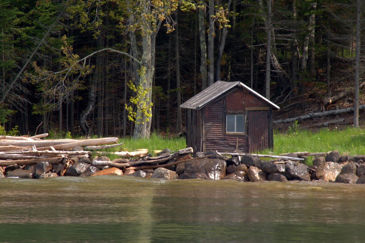 Fish camping. Хижины рыбы. Рыбная Хижина. Озеро Маниту. Остров доле.