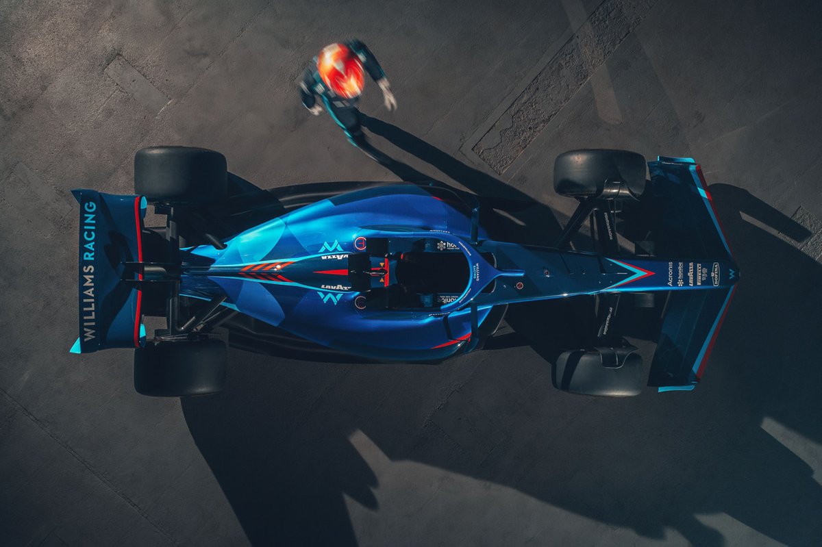 Williams reveals 2022 livery on F1 show car