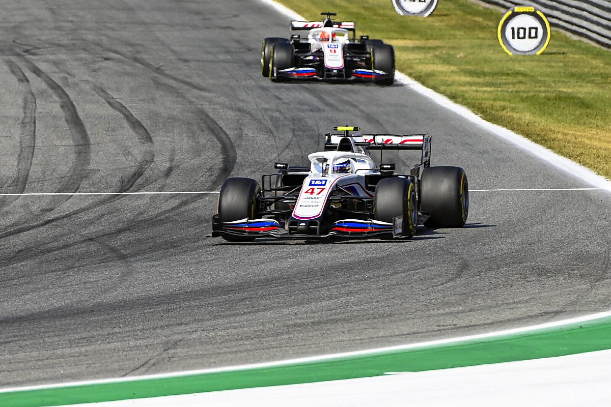 Haas considers hiring experienced reserve driver for 2022