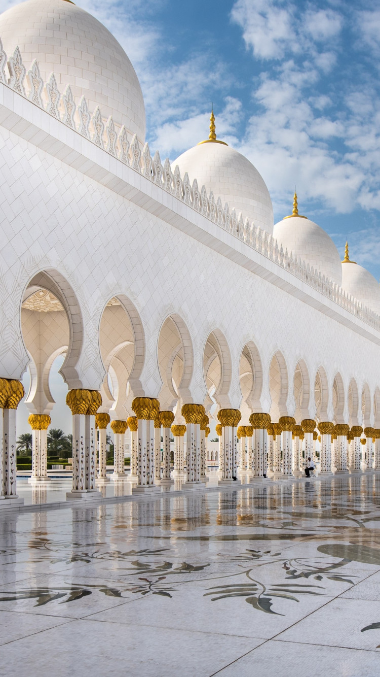 Download wallpaper: The architecture of Sheikh Zayed mosque 750x1334