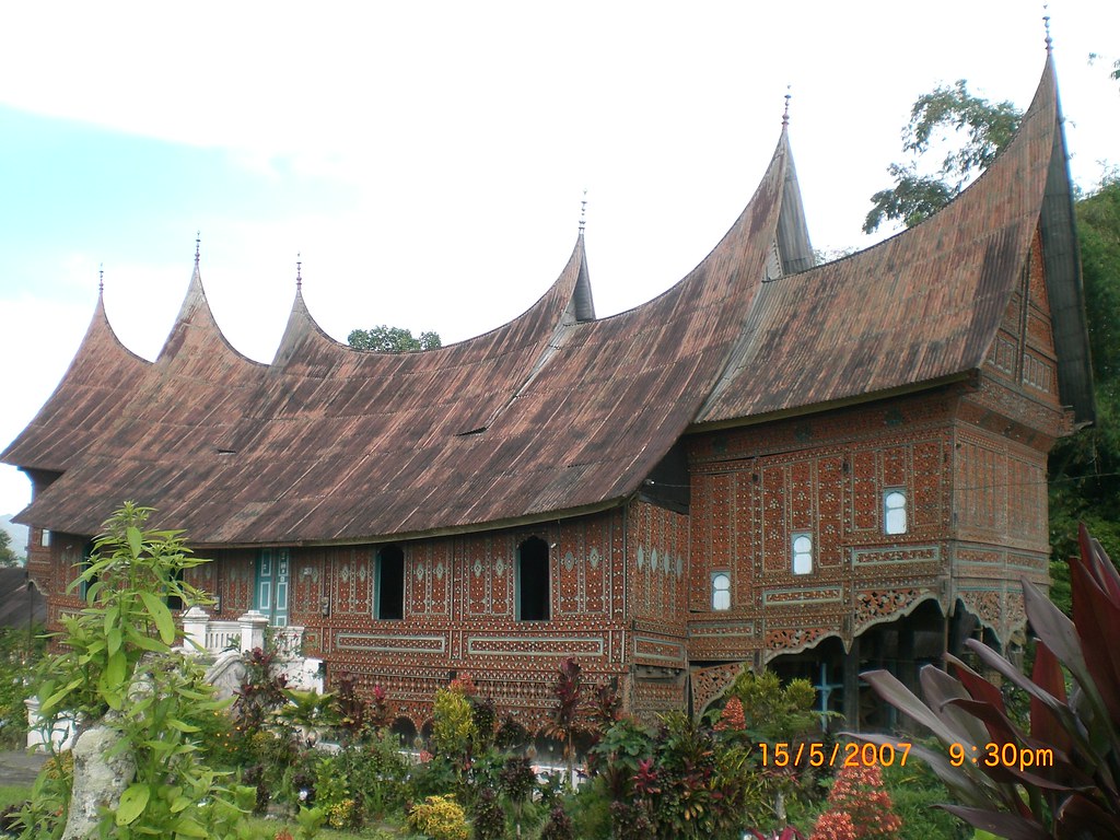 CIMG0921. salah satu rumah gadang