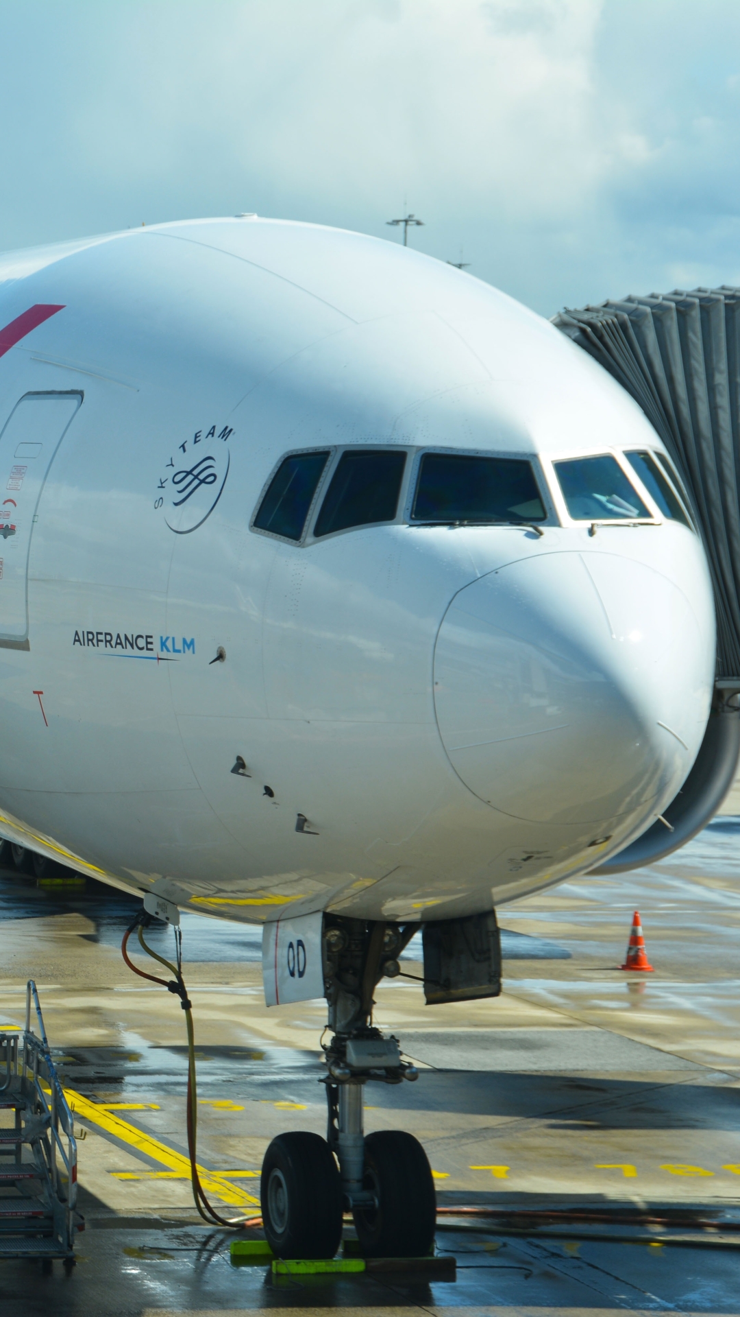 Boeing 777 Phone Wallpaper