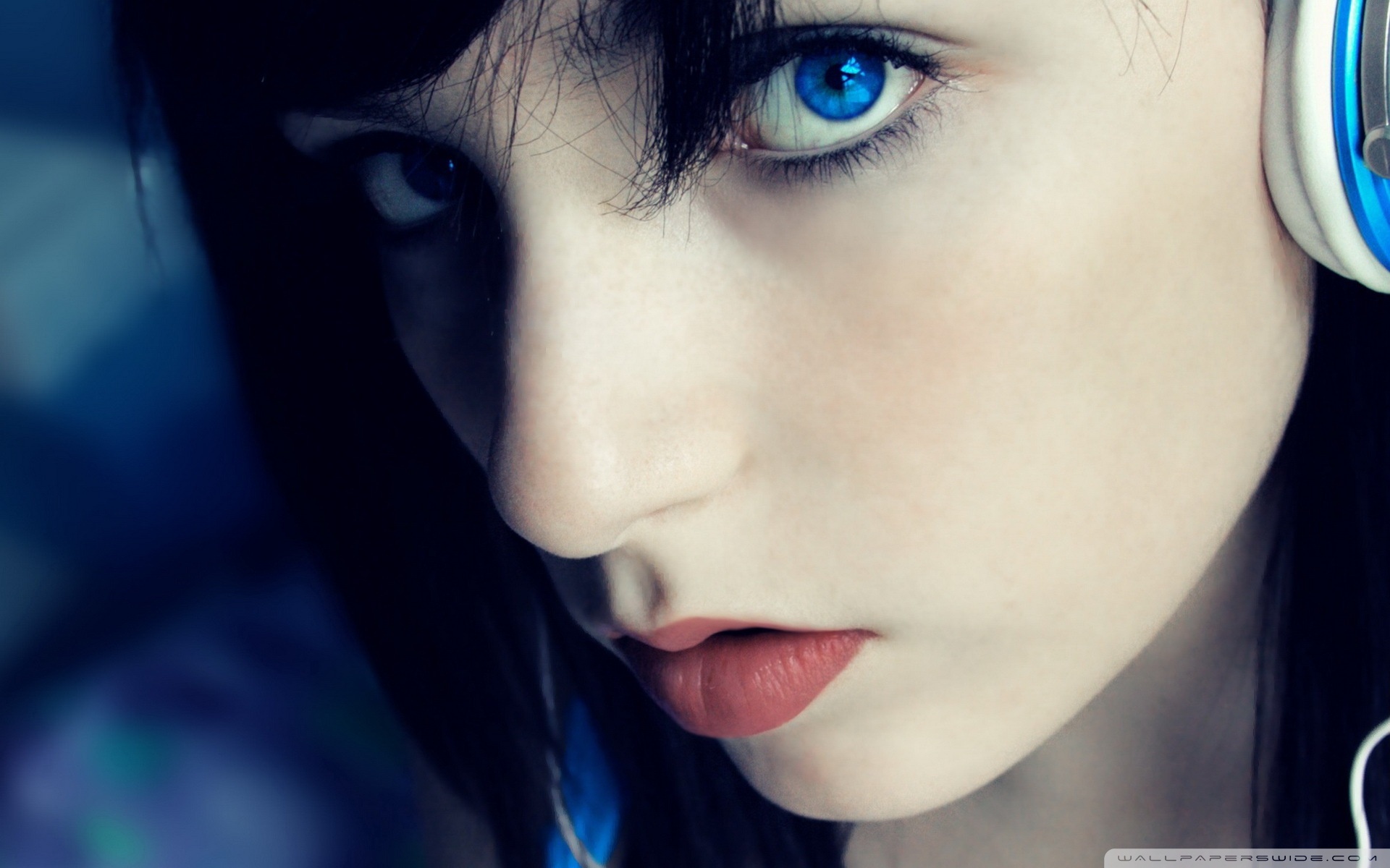 Music Girl Ultra HD Desktop Background Wallpaper for 4K UHD TV, Tablet