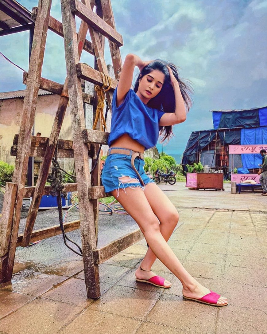 Bhavika Sharma's Feet << wikiFeet