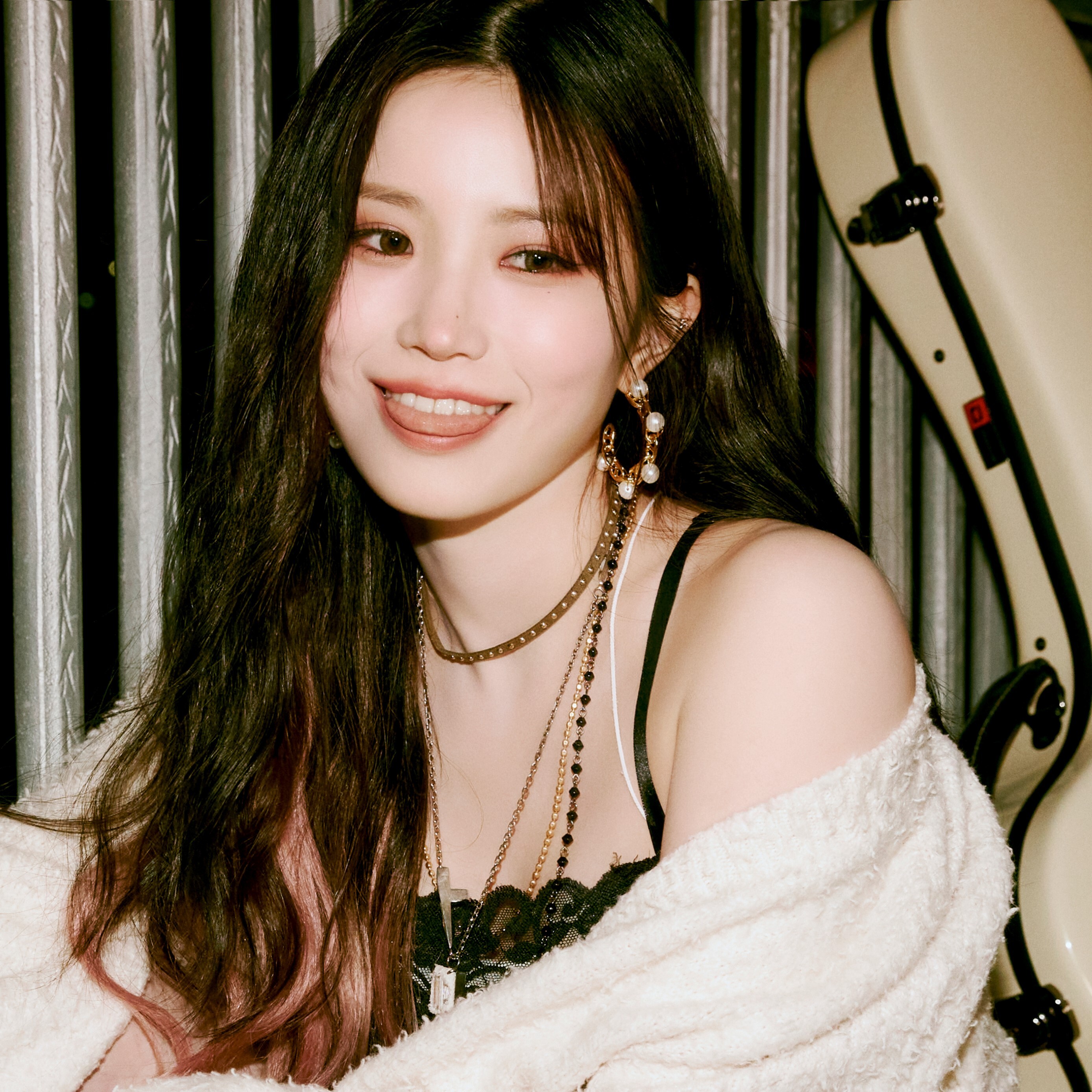 Fromis_9 Midnight Guest DM Concept Photo (HD HQ)-Pop Database Dbkpop.com