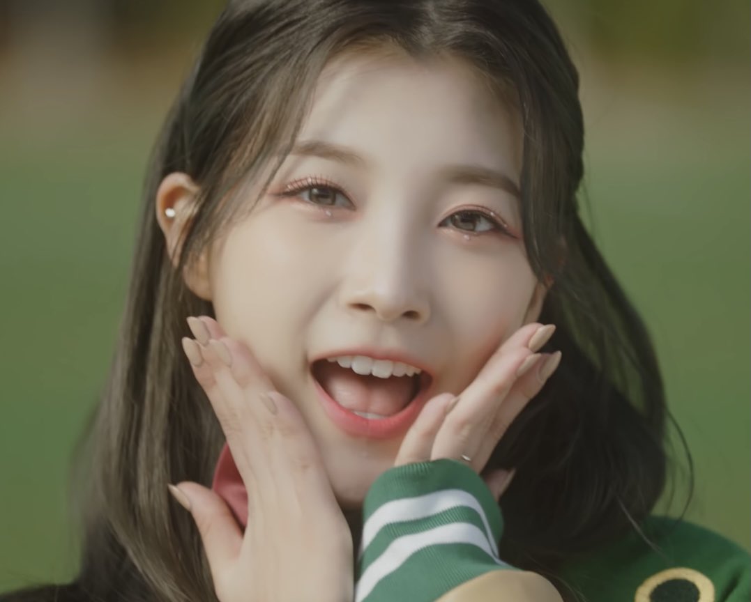 minseo pics - #wooah #우아 ♡ #minseo #민서 catch the stars!