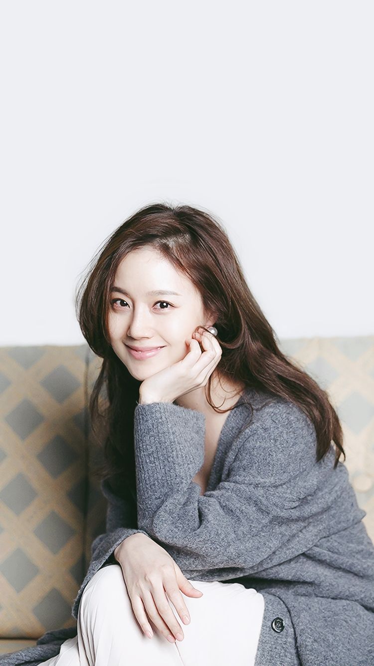 Moon Chae Won Wallpaper