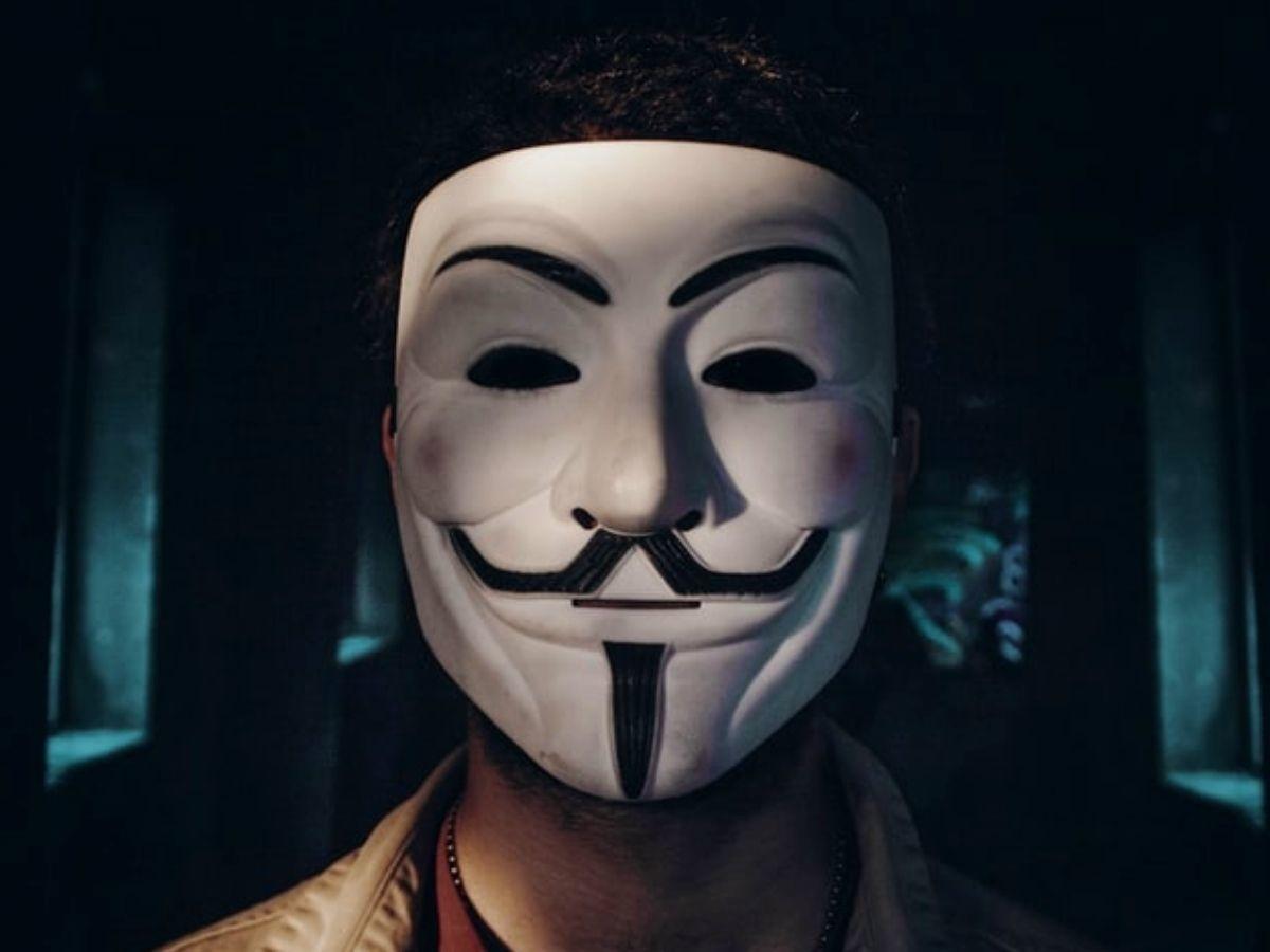 Anonymous Hackers Unleash Cyber War On Russia, Pull Down Govt Websites