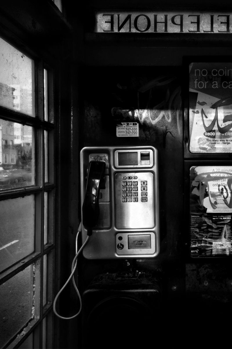 Download Wallpaper 800x1200 Phone, Booth, Black White, City Iphone 4s 4 For Parallax HD Background