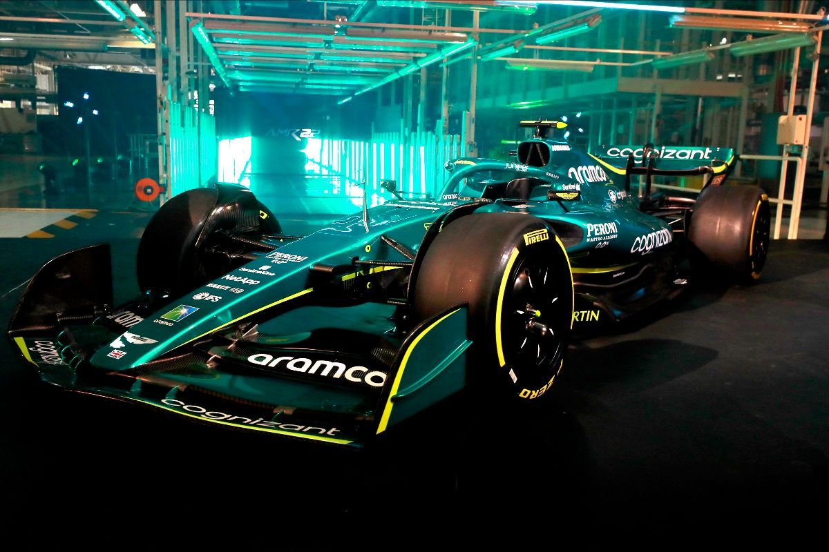 Gallery: Aston Martin Launches First Image of AMR22 for 2022 F1 Season