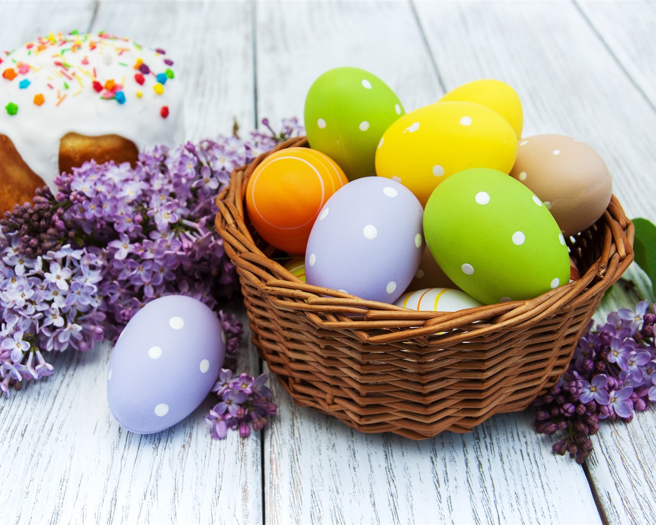 Wallpaper Easter eggs, lilac flowers, cake, basket 3840x2160 UHD 4K Picture, Image