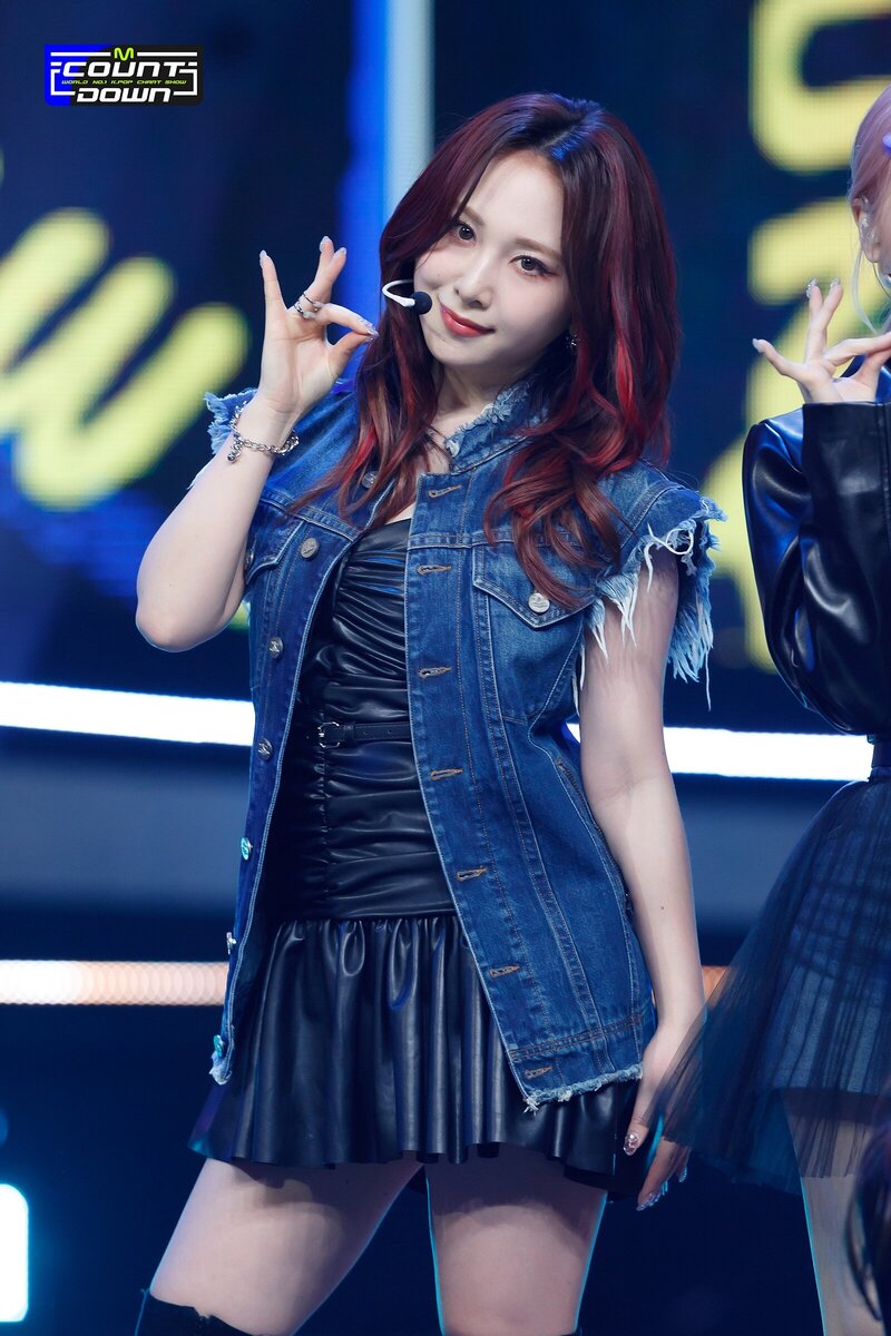 March 3, 2022 Rocket Punch - 'CHIQUITA' at M Countdown