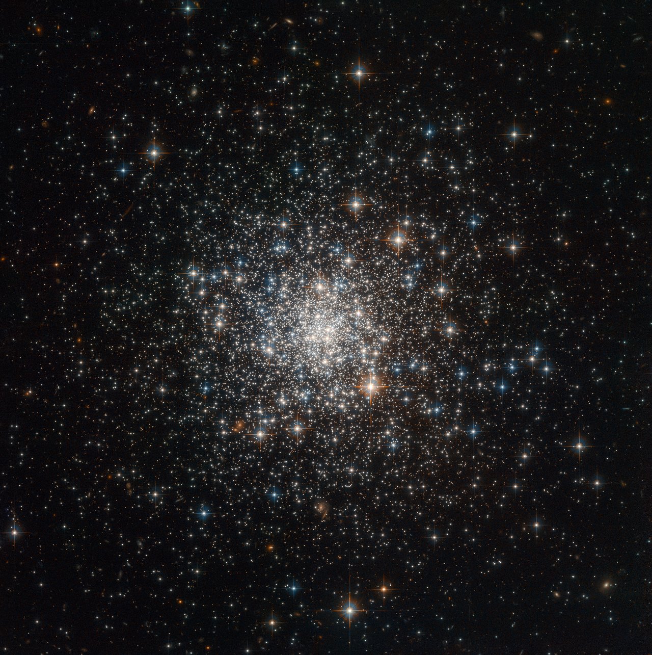 IN PHOTOS: Hubble Space Telescope's Image of Star Clusters