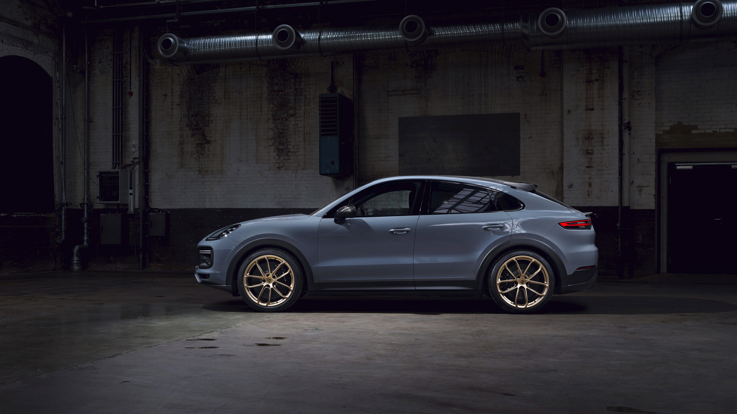 2022 Porsche Cayenne Turbo GT Wallpaper