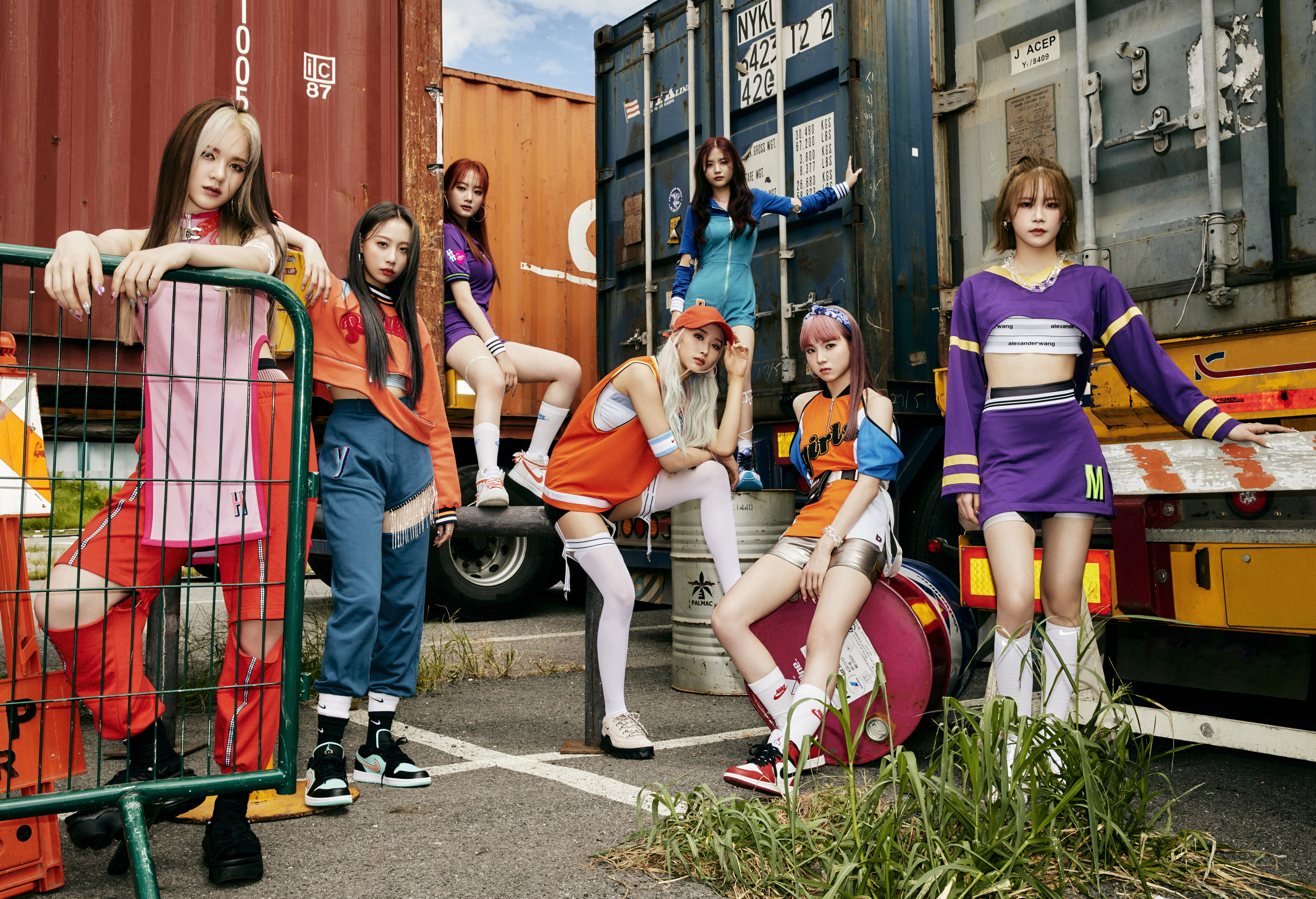 HOT ISSUE ICONS Concept Photo (HD HQ)-Pop Database Dbkpop.com