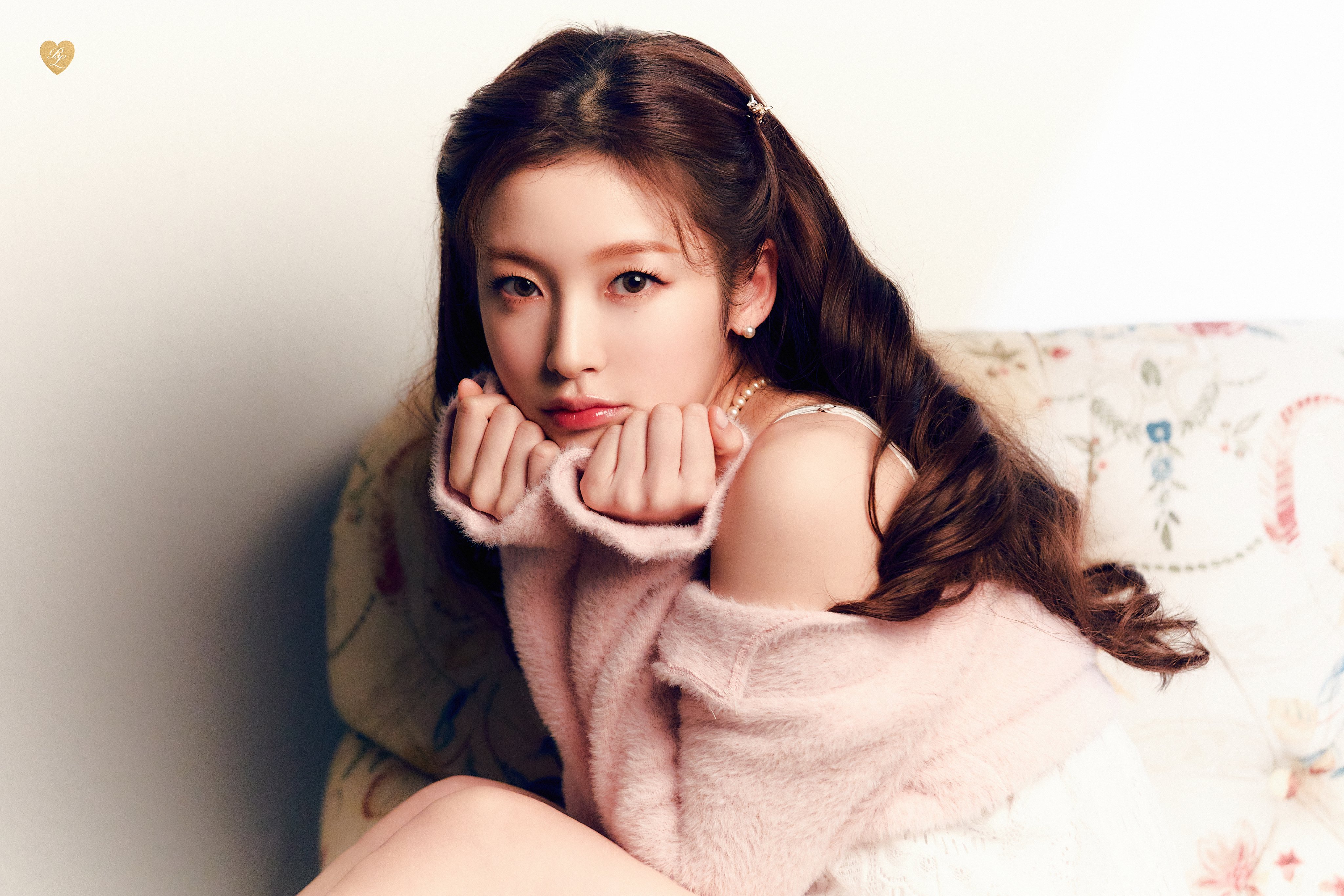 Oh My Girl members look dazzling in 60s inspired concept photo for upcoming full length album 'Real Love'