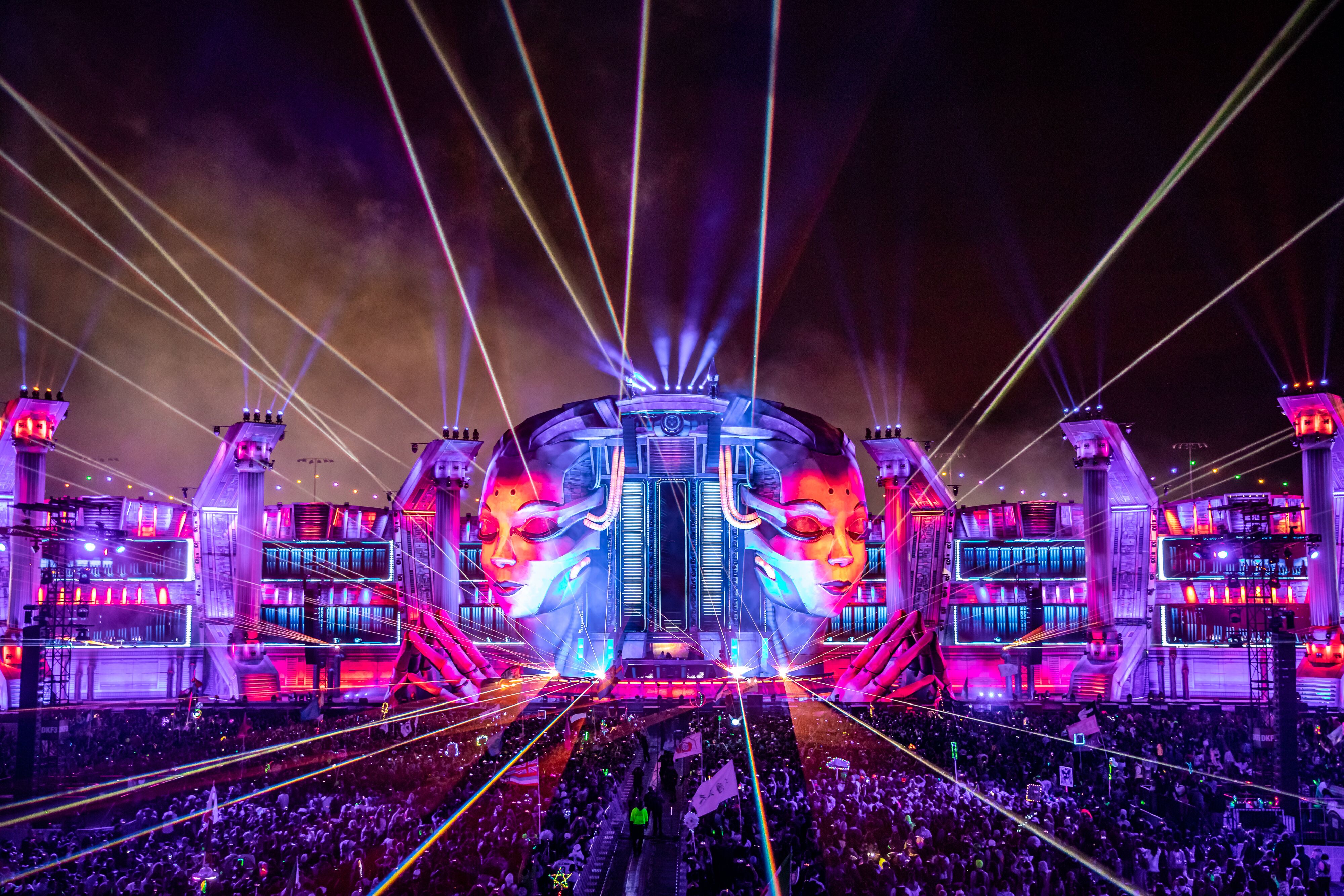 Man arrested after driving over girlfriend for attending EDC Las Vegas