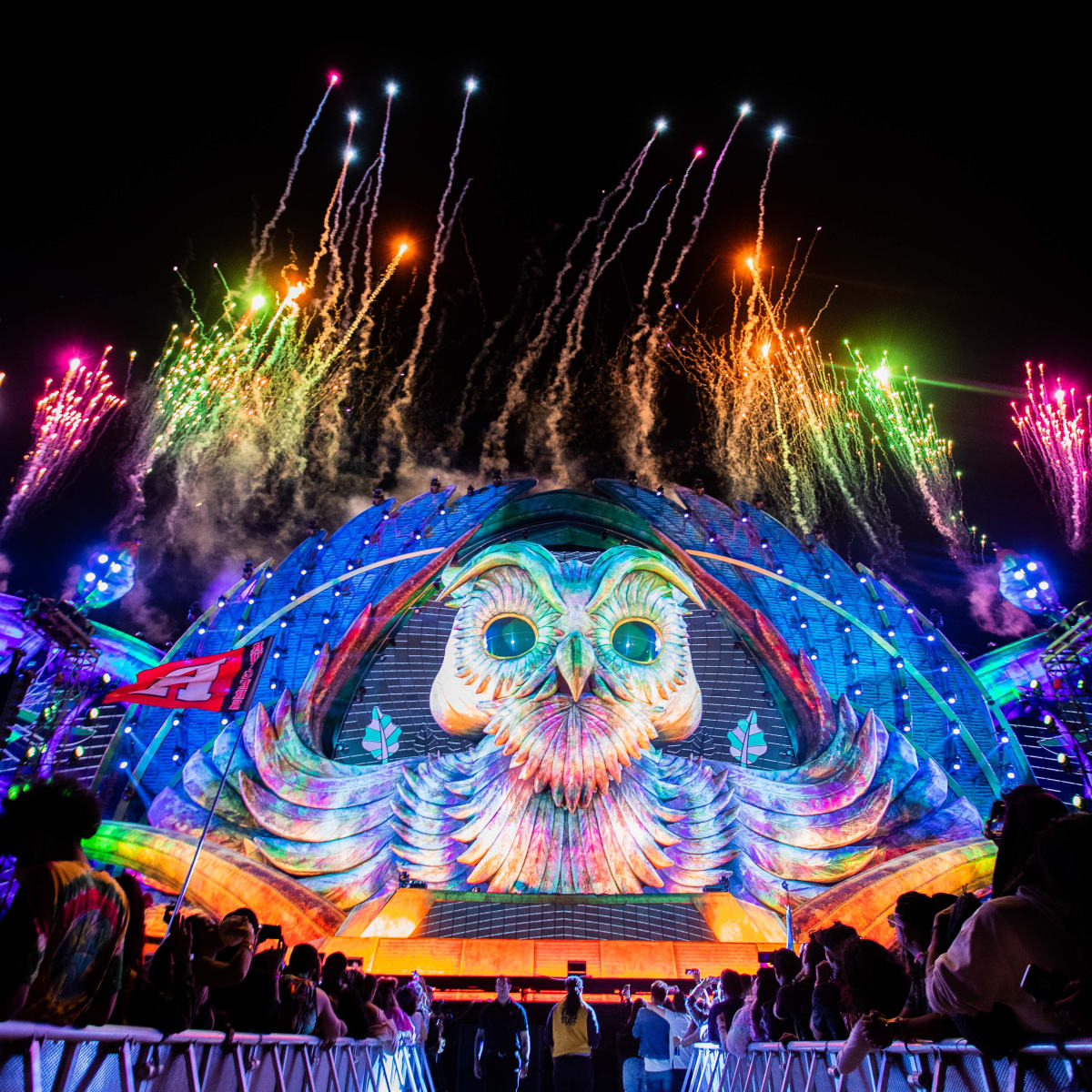 Photos: Relive the Dazzling 25th Anniversary of EDC In Las Vegas.com Latest Electronic Dance Music News, Reviews & Artists