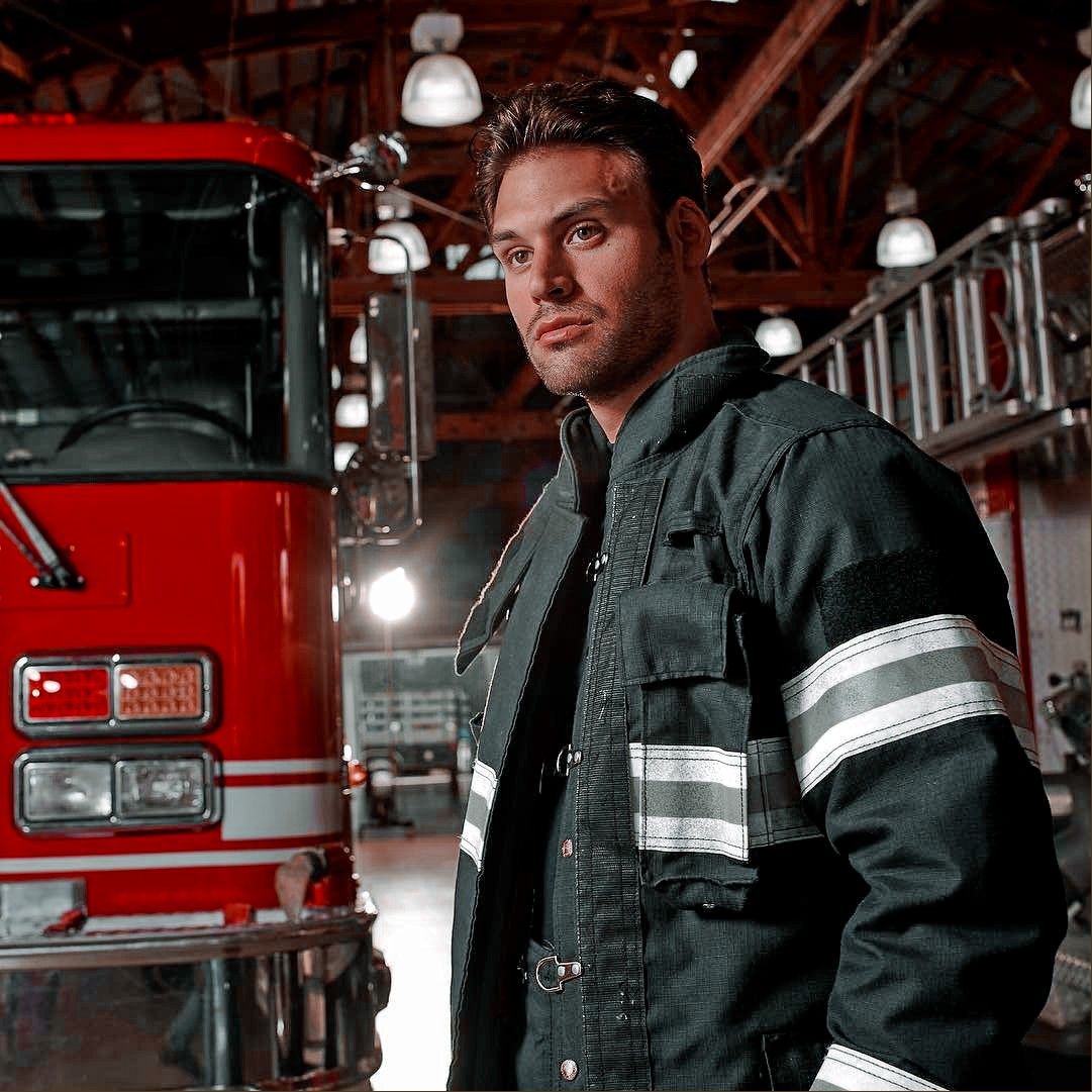 Icon Eddie Diaz 9 1 1. Ryan Guzman, Taylor Kitsch, Luke Evans
