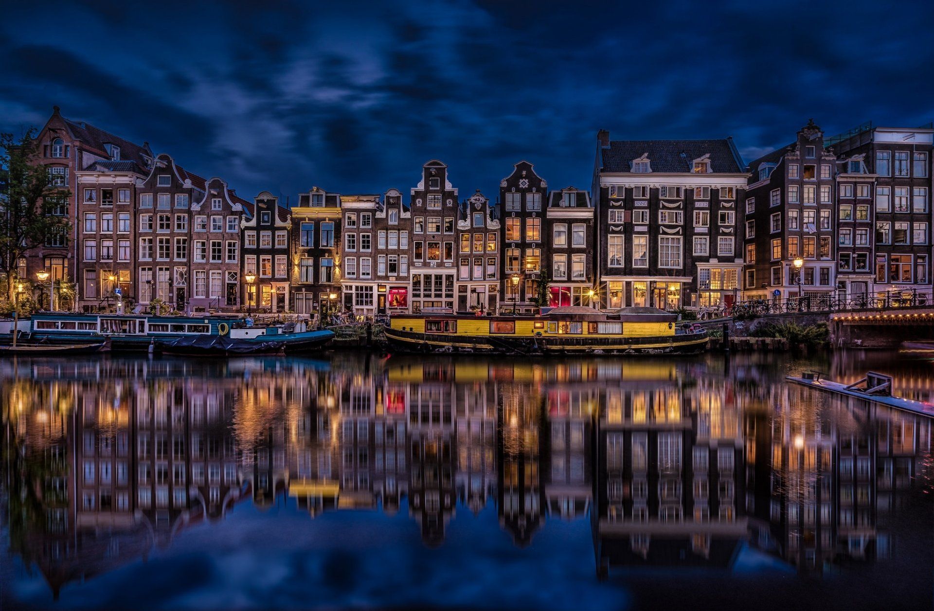 Amsterdam Night Wallpaper