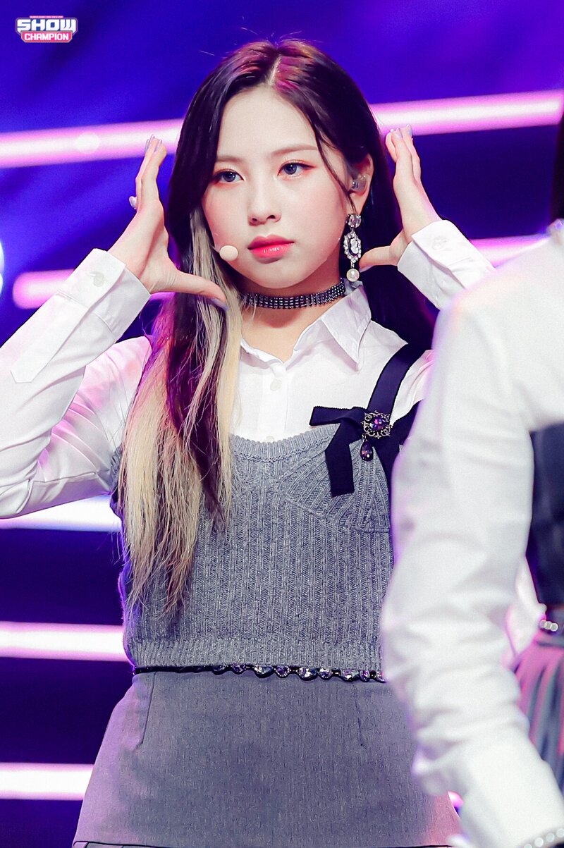 October 20, 2021 LIGHTSUM - 'VIVACE' at Show Champion