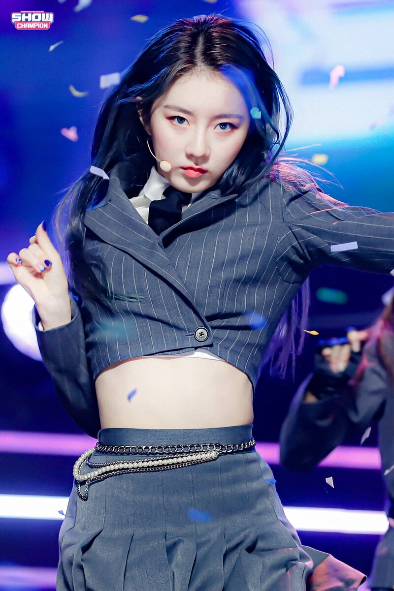 October 20, 2021 LIGHTSUM - 'VIVACE' at Show Champion