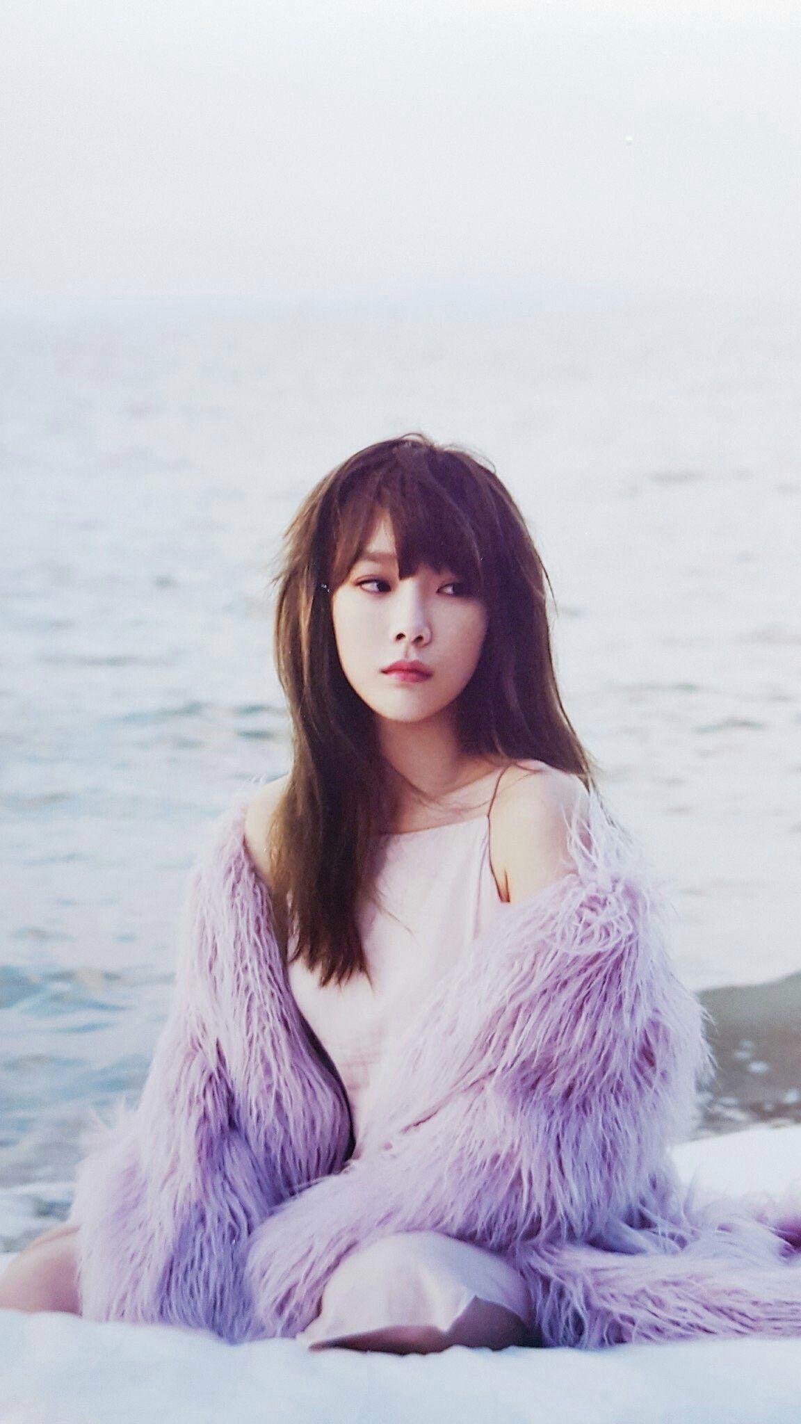 Taeyeon Phone Wallpaper