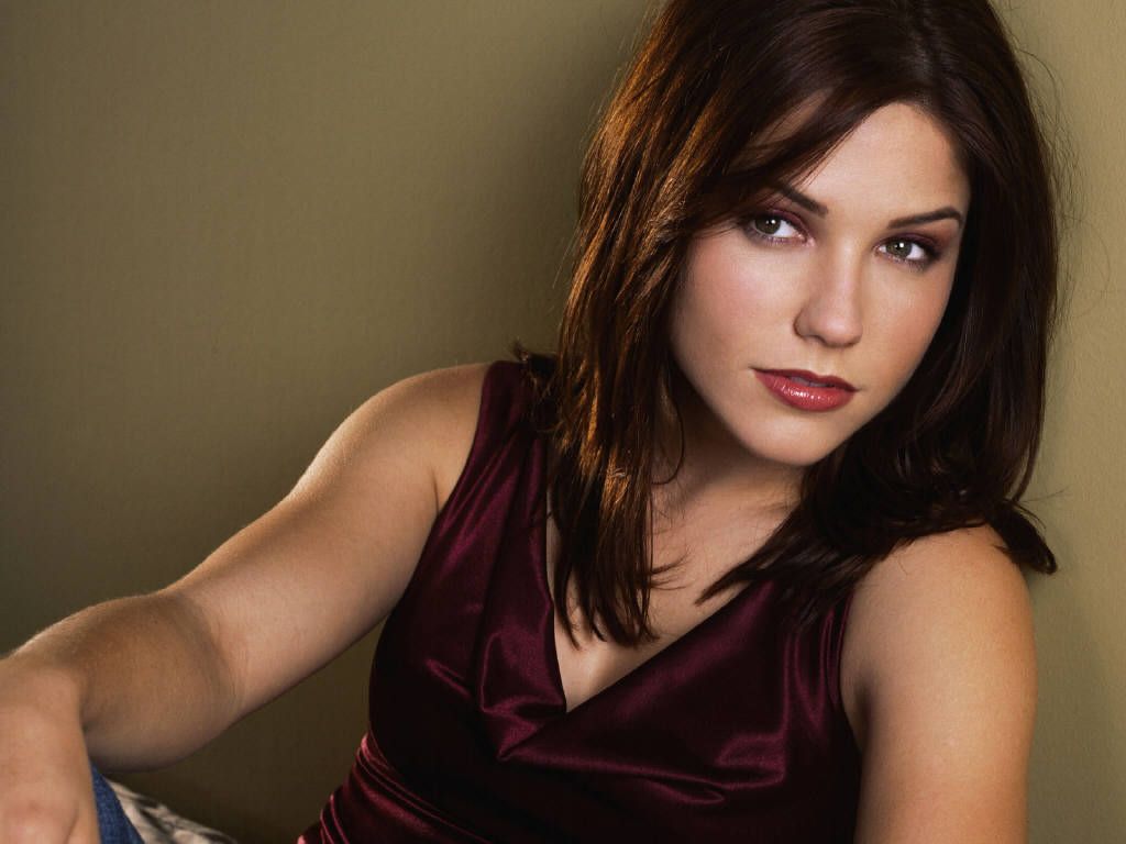 One Tree Hill Wallpaper: Sophia Bush. Sophia bush, Celebrities, Celebrities female