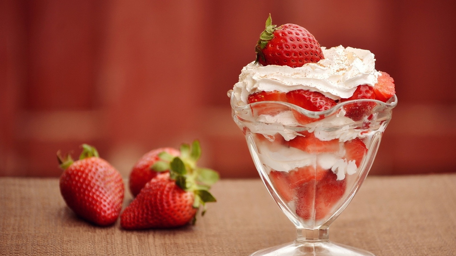 Strawberry Dessert wallpaperx900